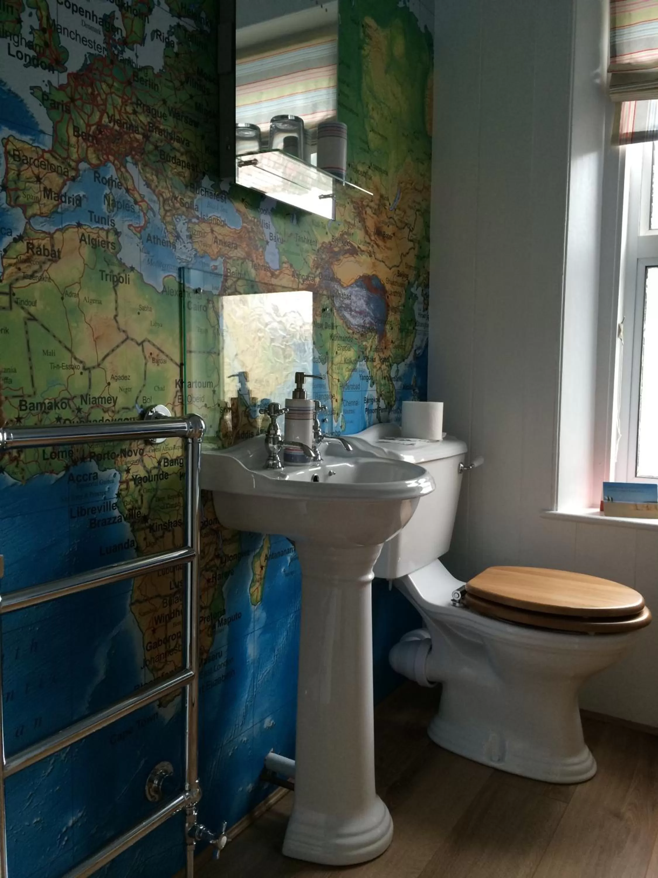 Bathroom in Lyonesse Guest House