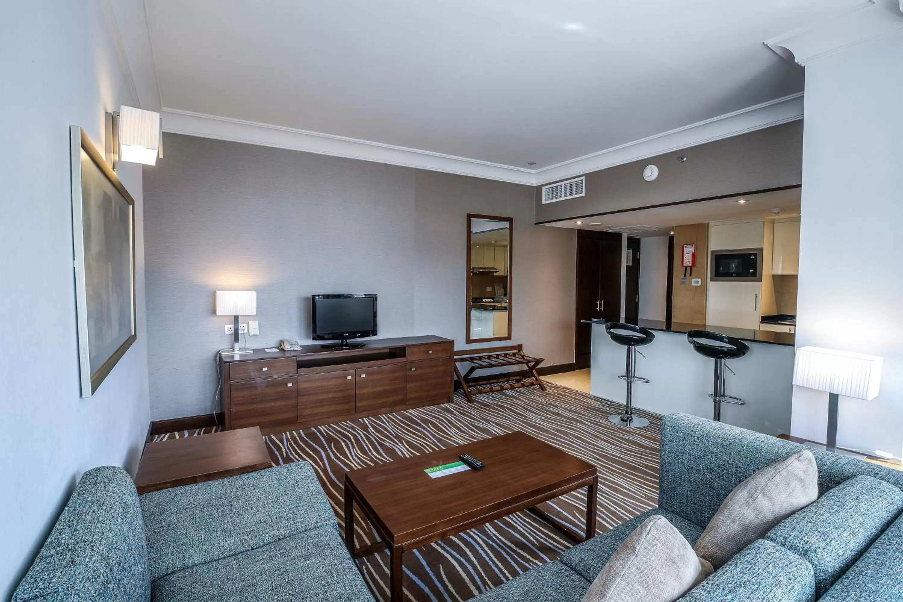 Living room in Copthorne Downtown by Millennium Living room in Copthorne Downtown by Millennium