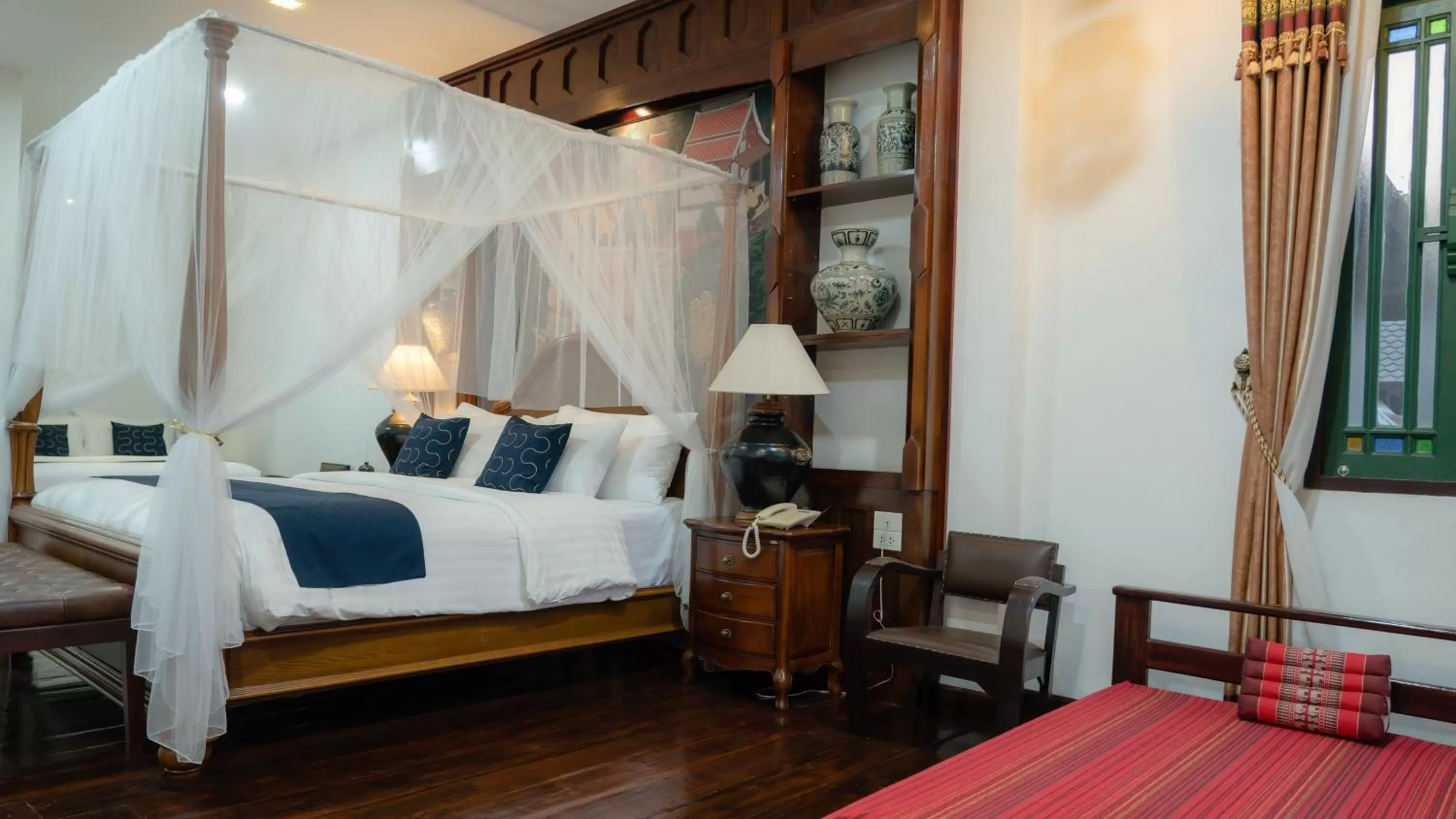 Bed in Cheva Gallery Boutique Hotel