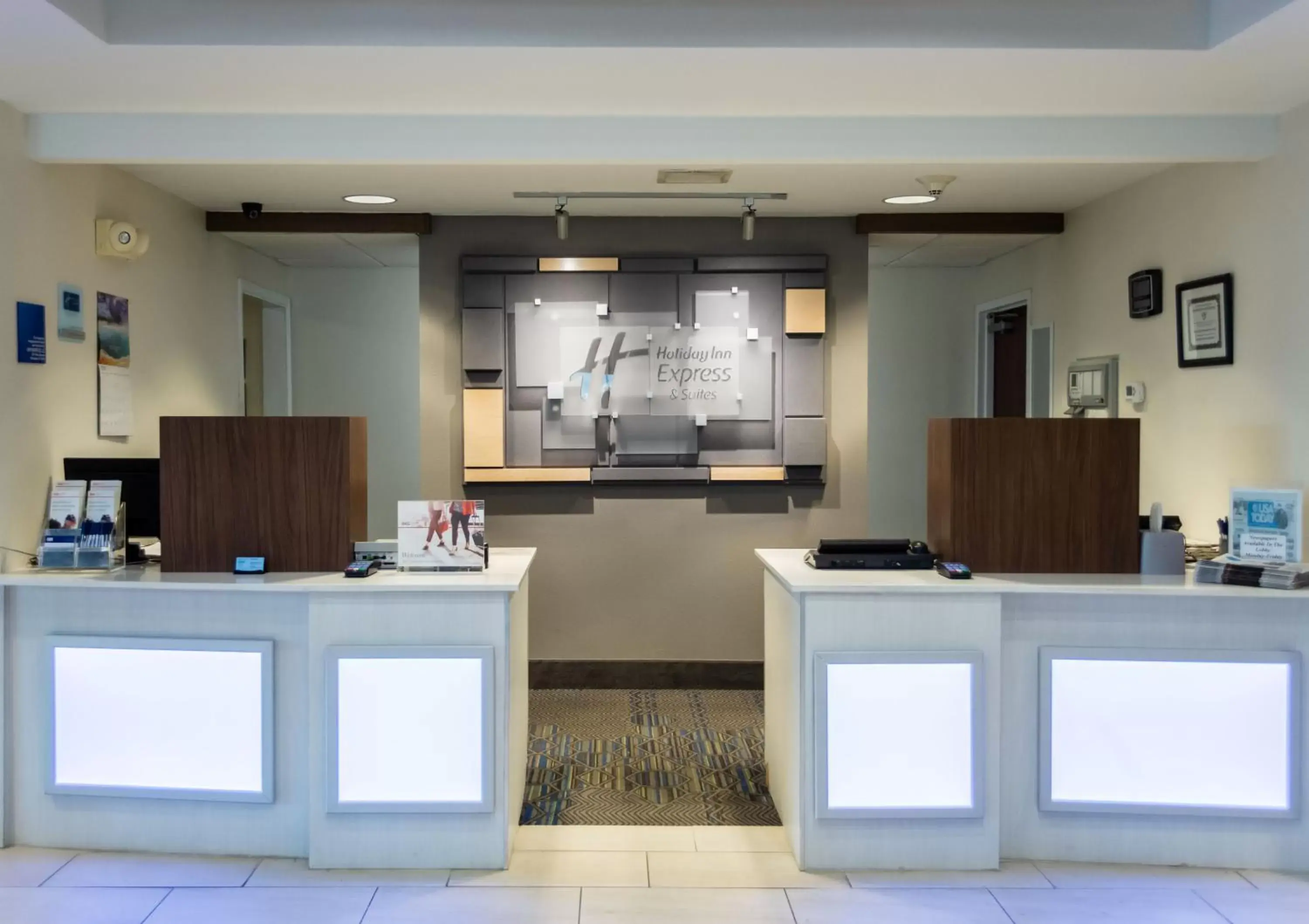 Property building, Lobby/Reception in Holiday Inn Express Hotel & Suites Muskogee, an IHG Hotel
