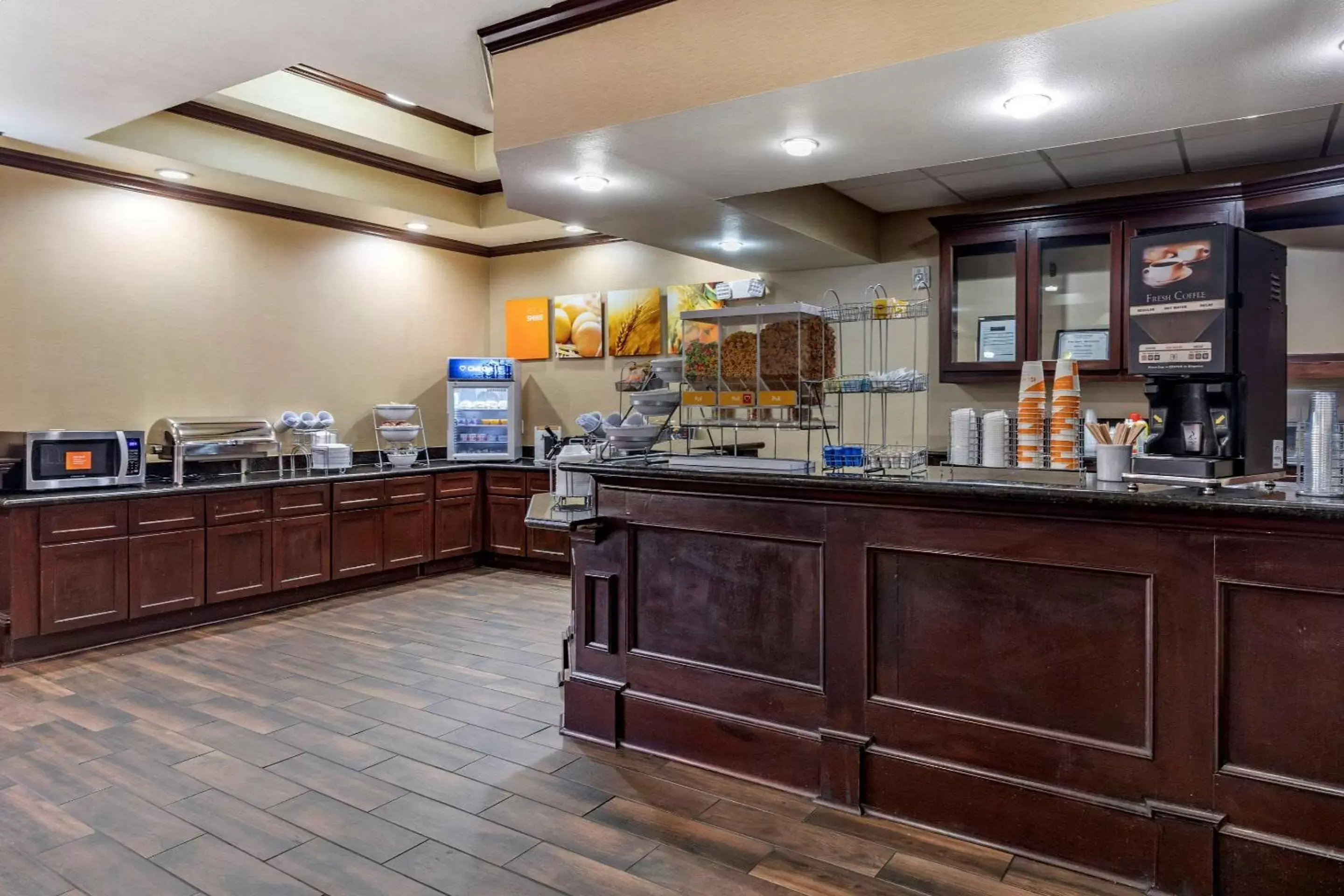 Restaurant/Places to Eat in Comfort Suites Shreveport West I-20