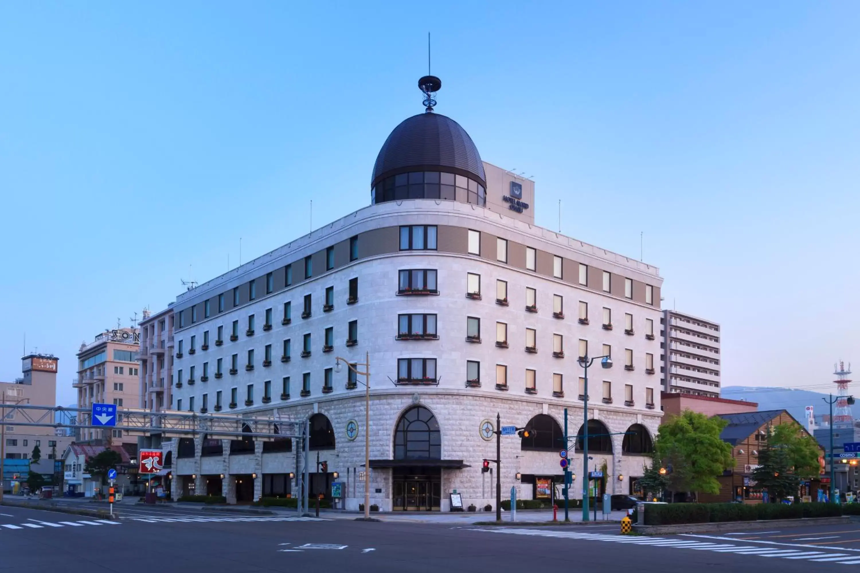 Facade/entrance, Property Building in Hotel Nord Otaru