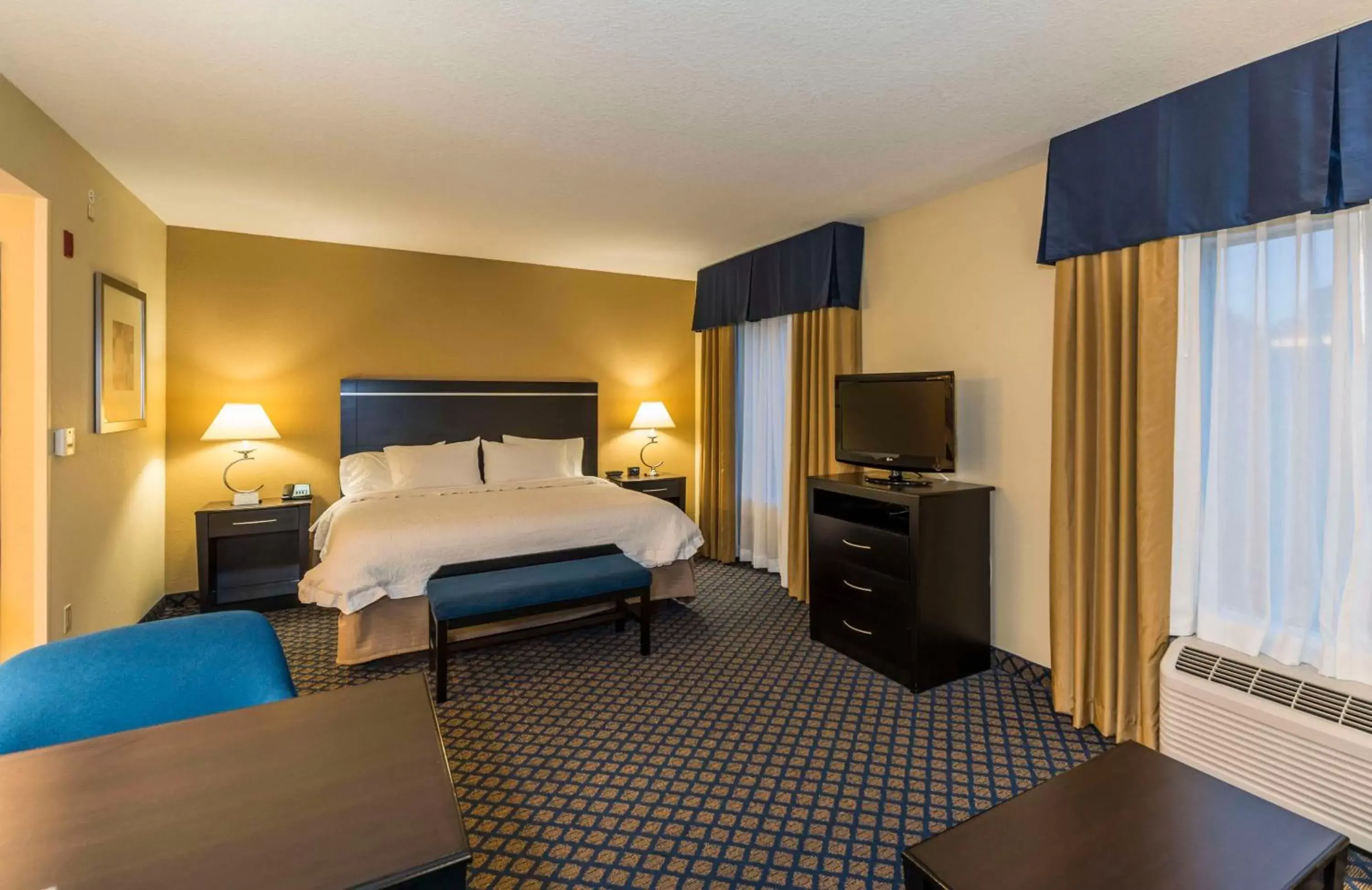 Bed in Hampton Inn & Suites Jacksonville South - Bartram Park