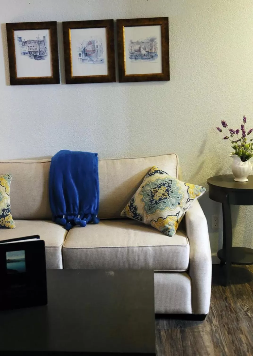 Living room, Seating Area in Hotel Breakers
