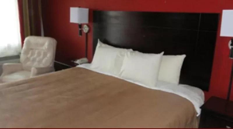 Bedroom, Bed in Sunset Inn