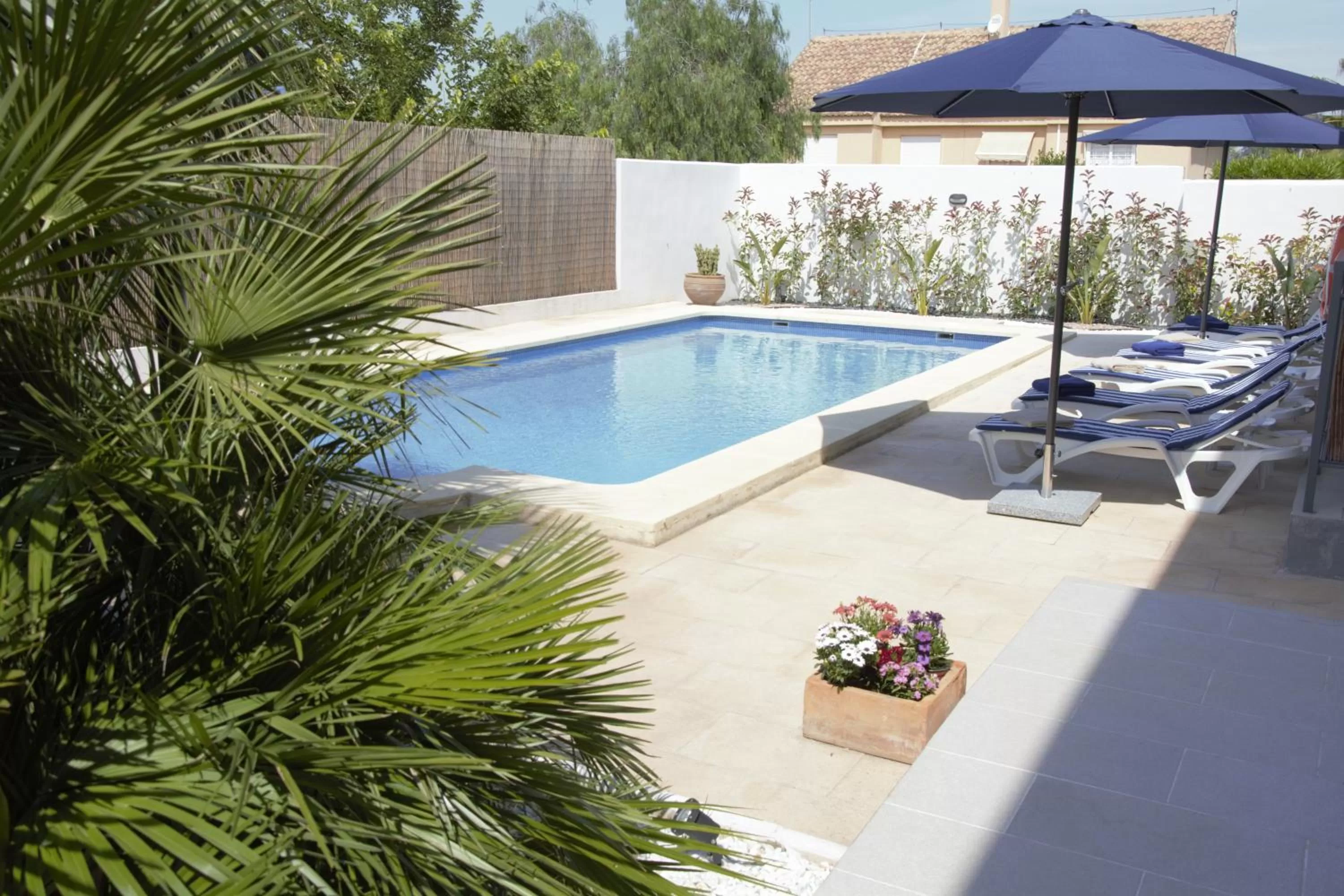 Swimming pool in Hotel Vista al Sol