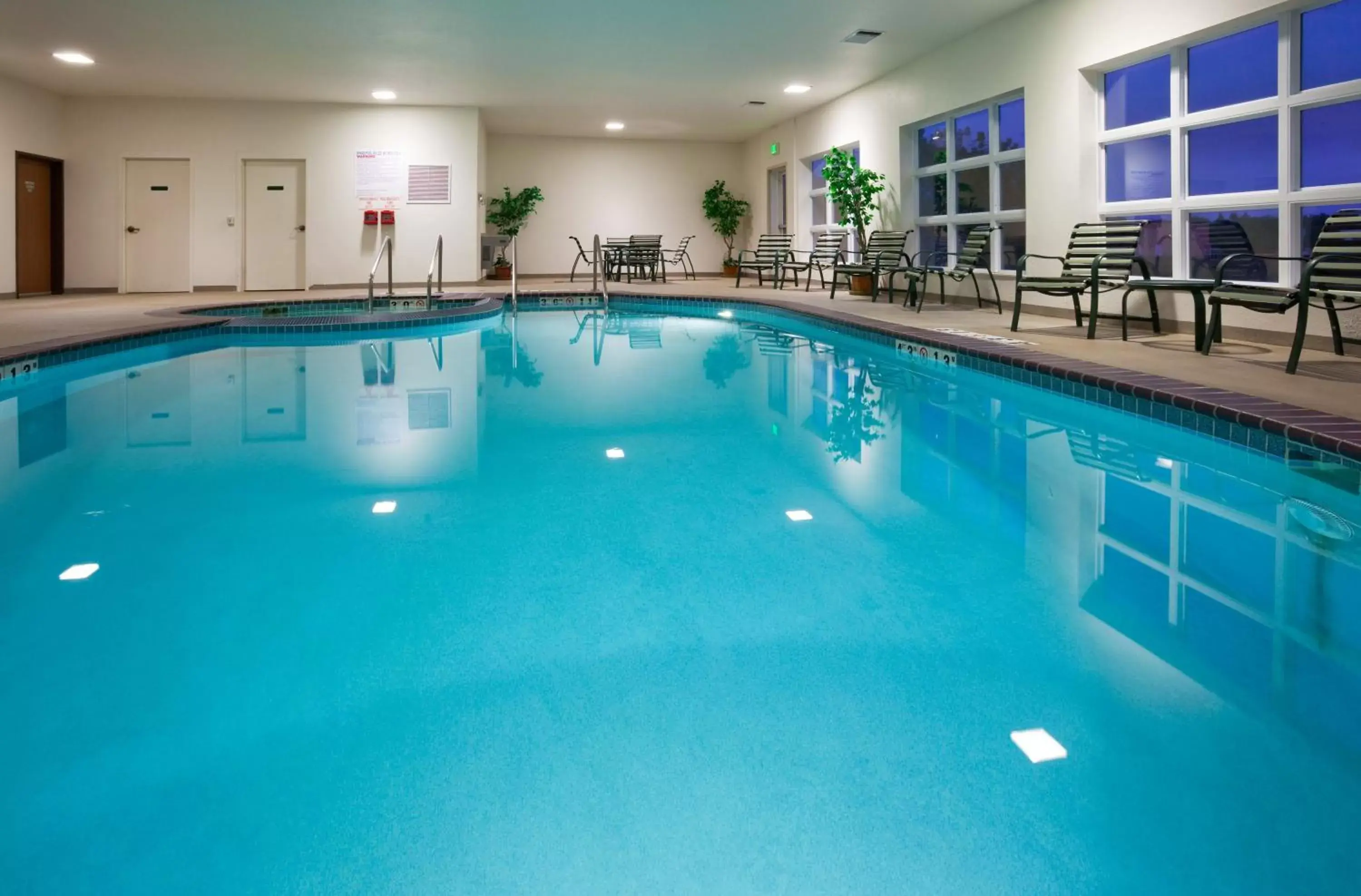 Swimming Pool in Holiday Inn Express Hotel and Suites Stevens Point, an IHG Hotel