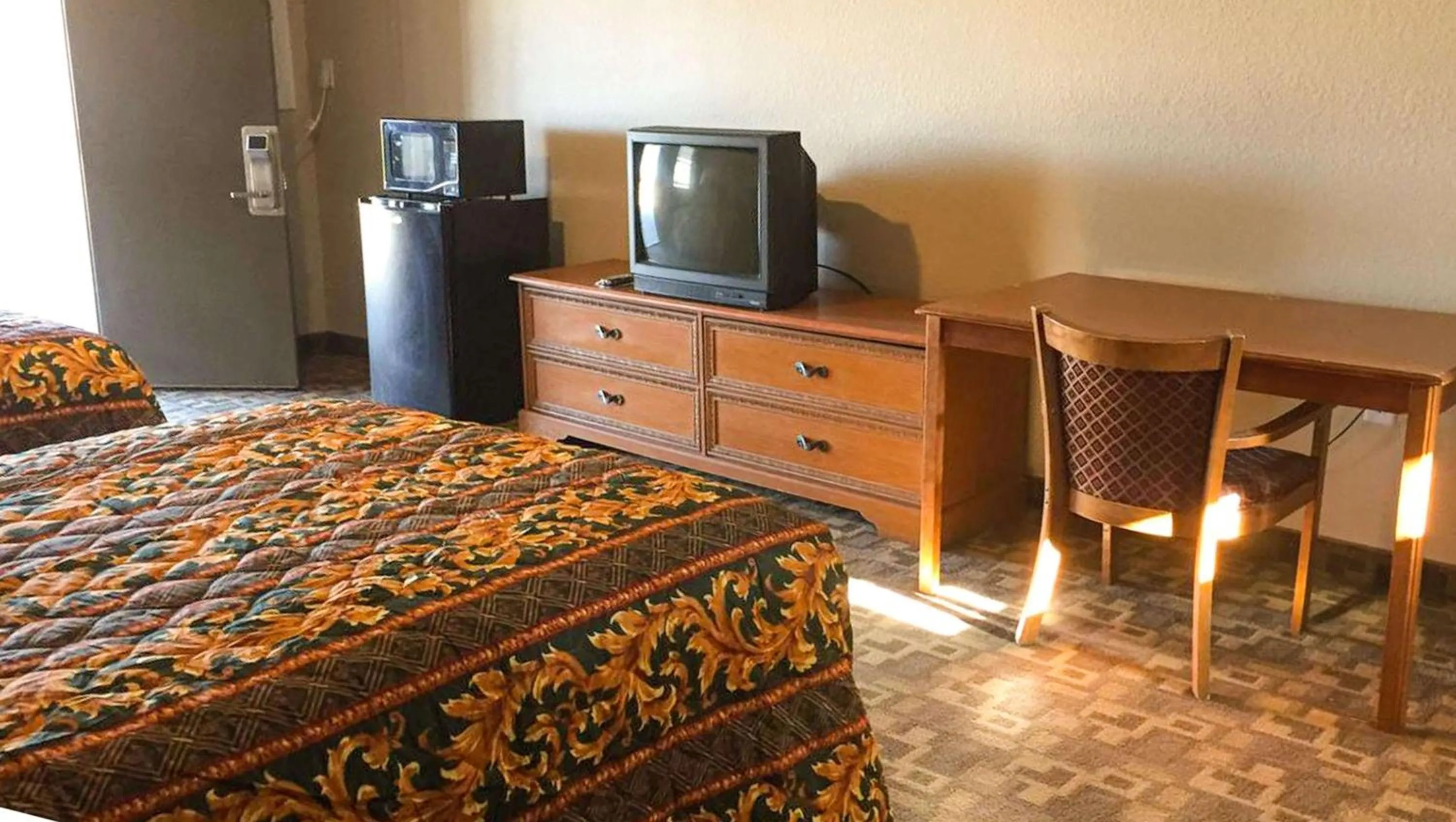 Photo of the whole room in Budget Inn Ardmore OK