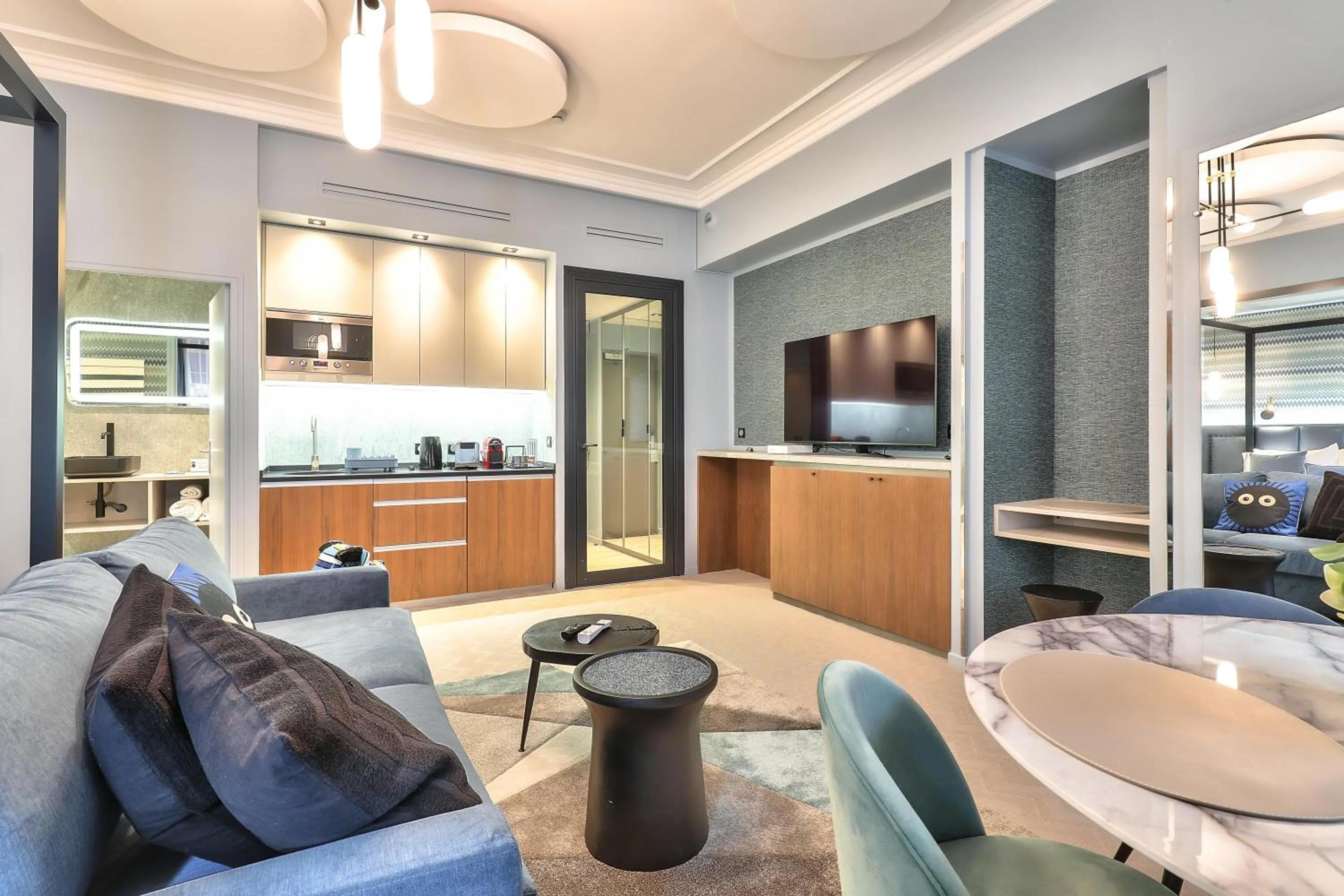 Living room in Hotel 33 Marbeuf