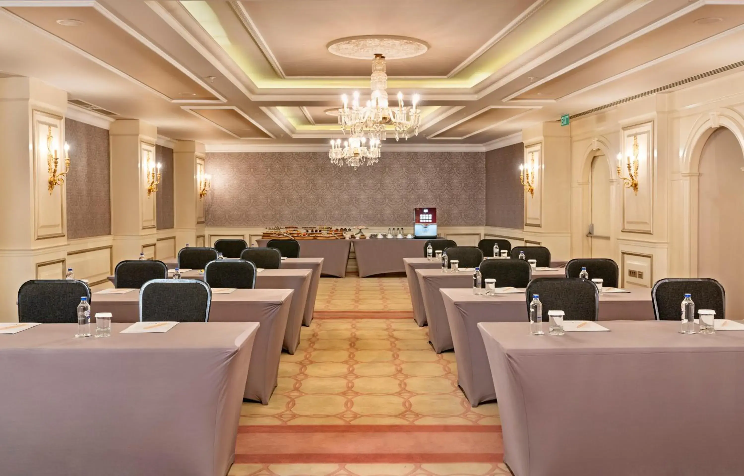 Meeting/conference room in Rixos Pera Istanbul