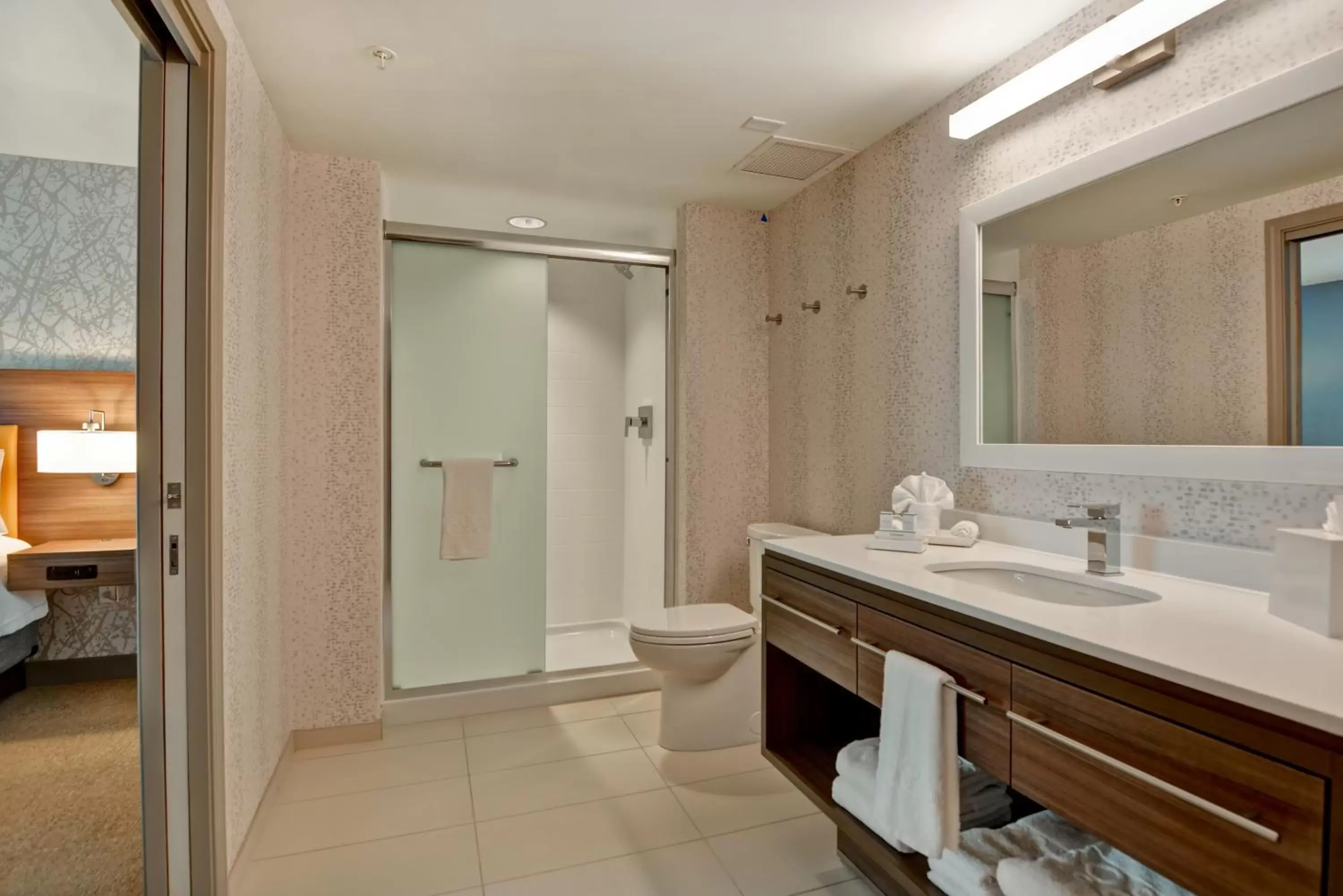 Bathroom in Home2 Suites By Hilton Beaufort