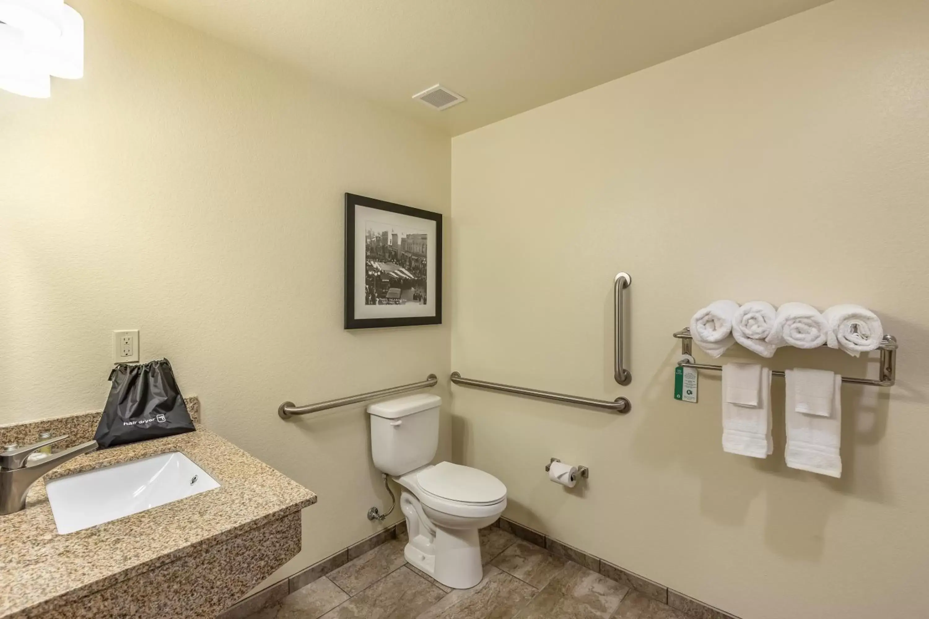 Toilet, Bathroom in Cobblestone Hotel & Suites Hartford