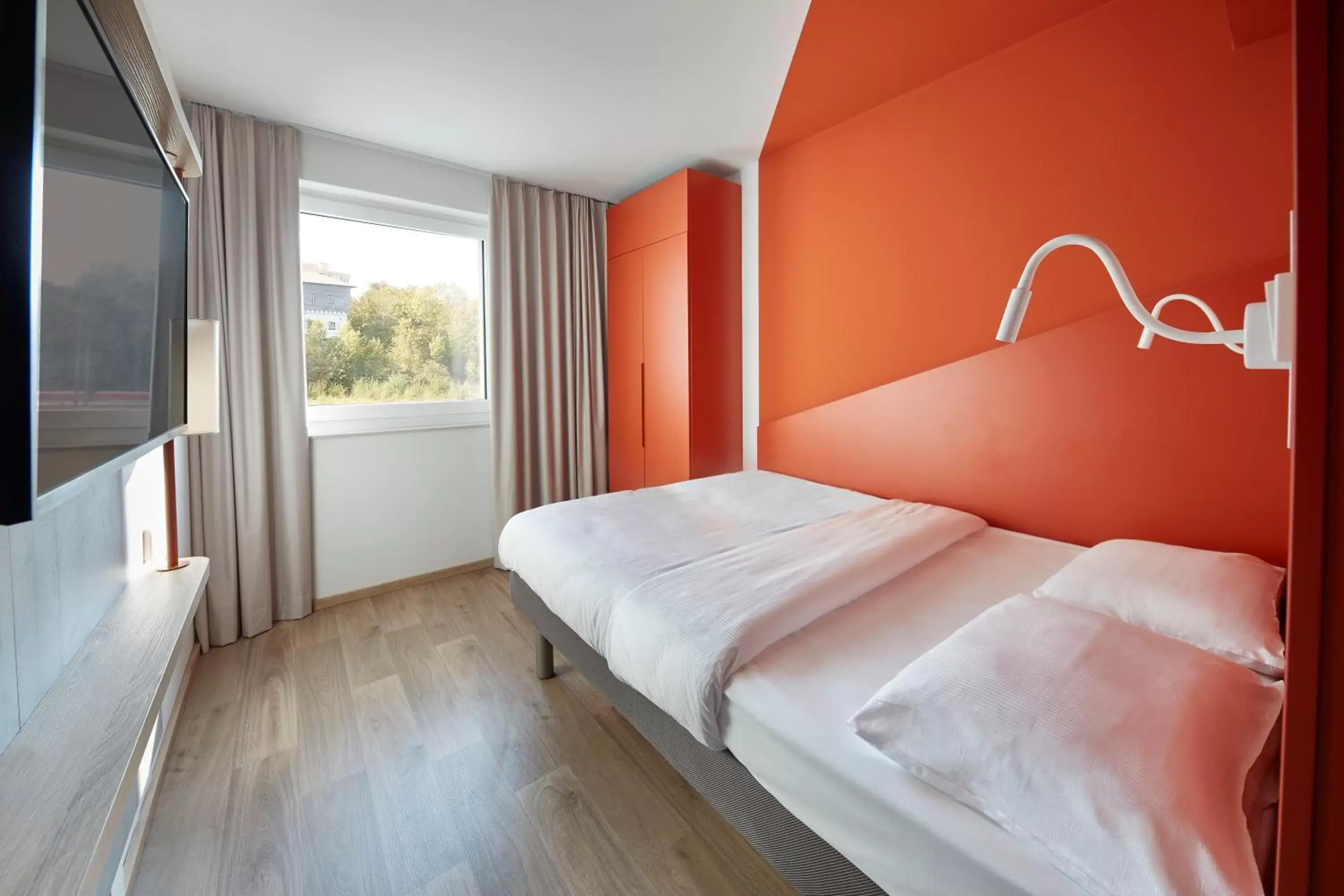 Photo of the whole room, Bed in ibis budget Bayreuth Photo of the whole room, Bed in ibis budget Bayreuth
