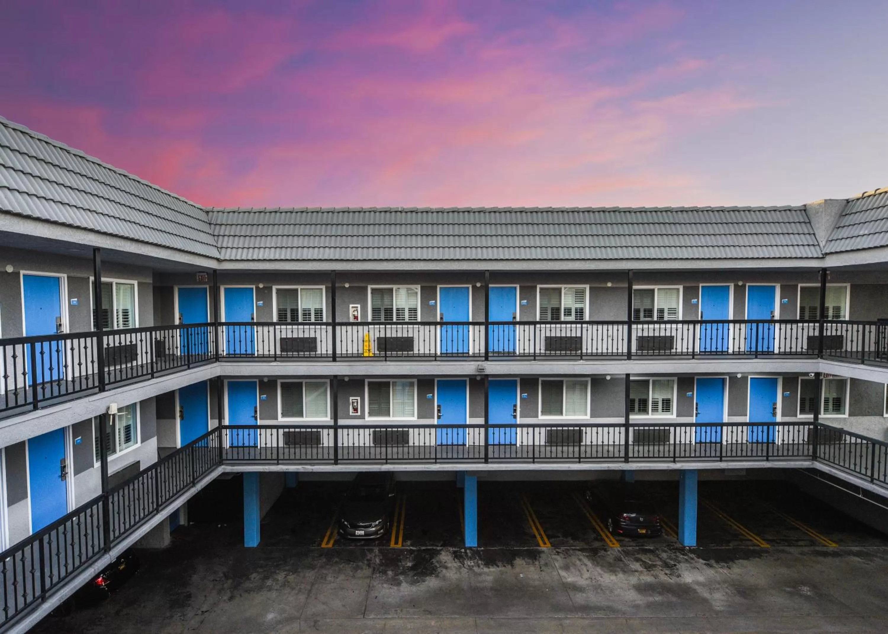 Floor plan in Hollywood Inn Express LAX