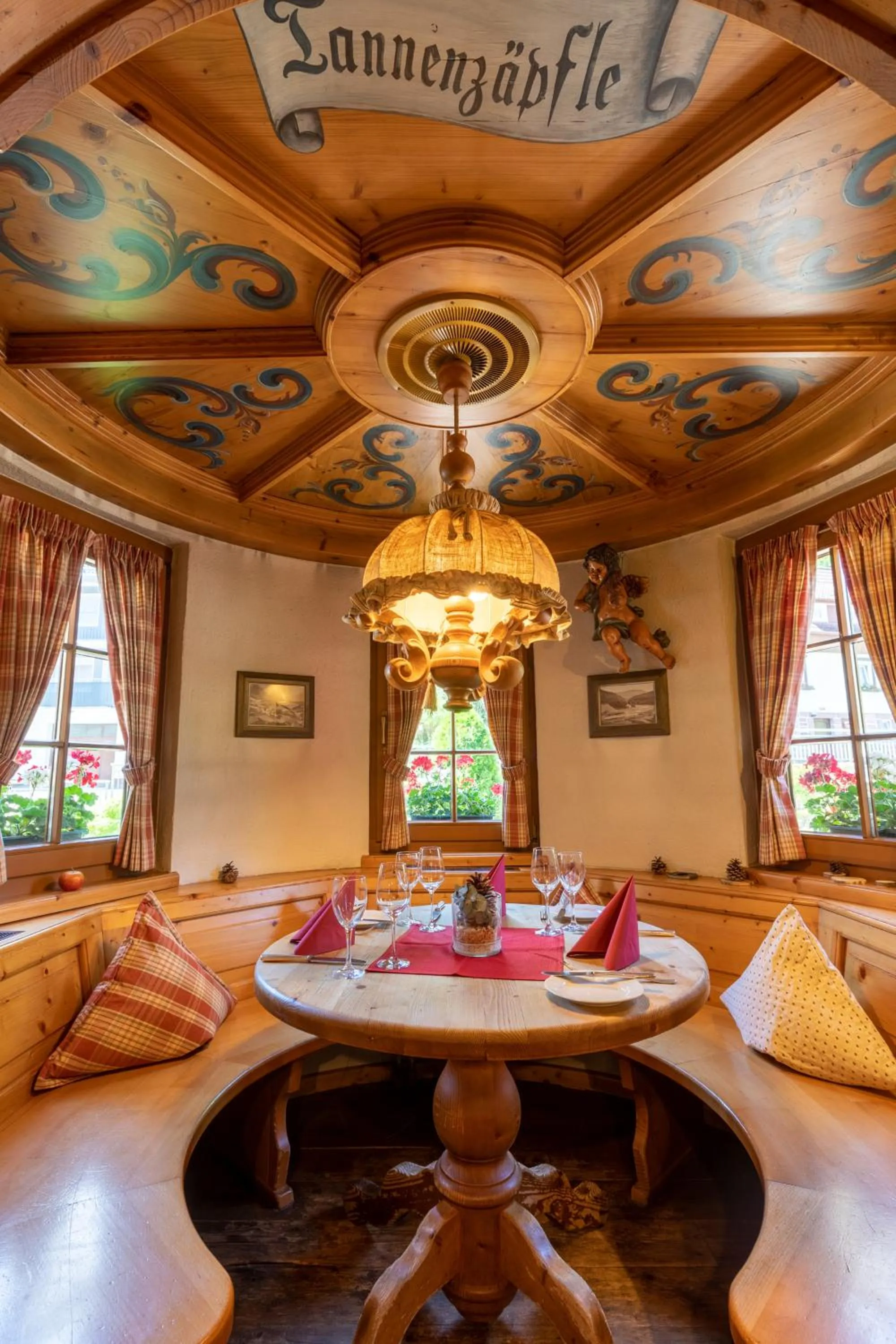 Restaurant/places to eat in Sackmann Wanderhotel