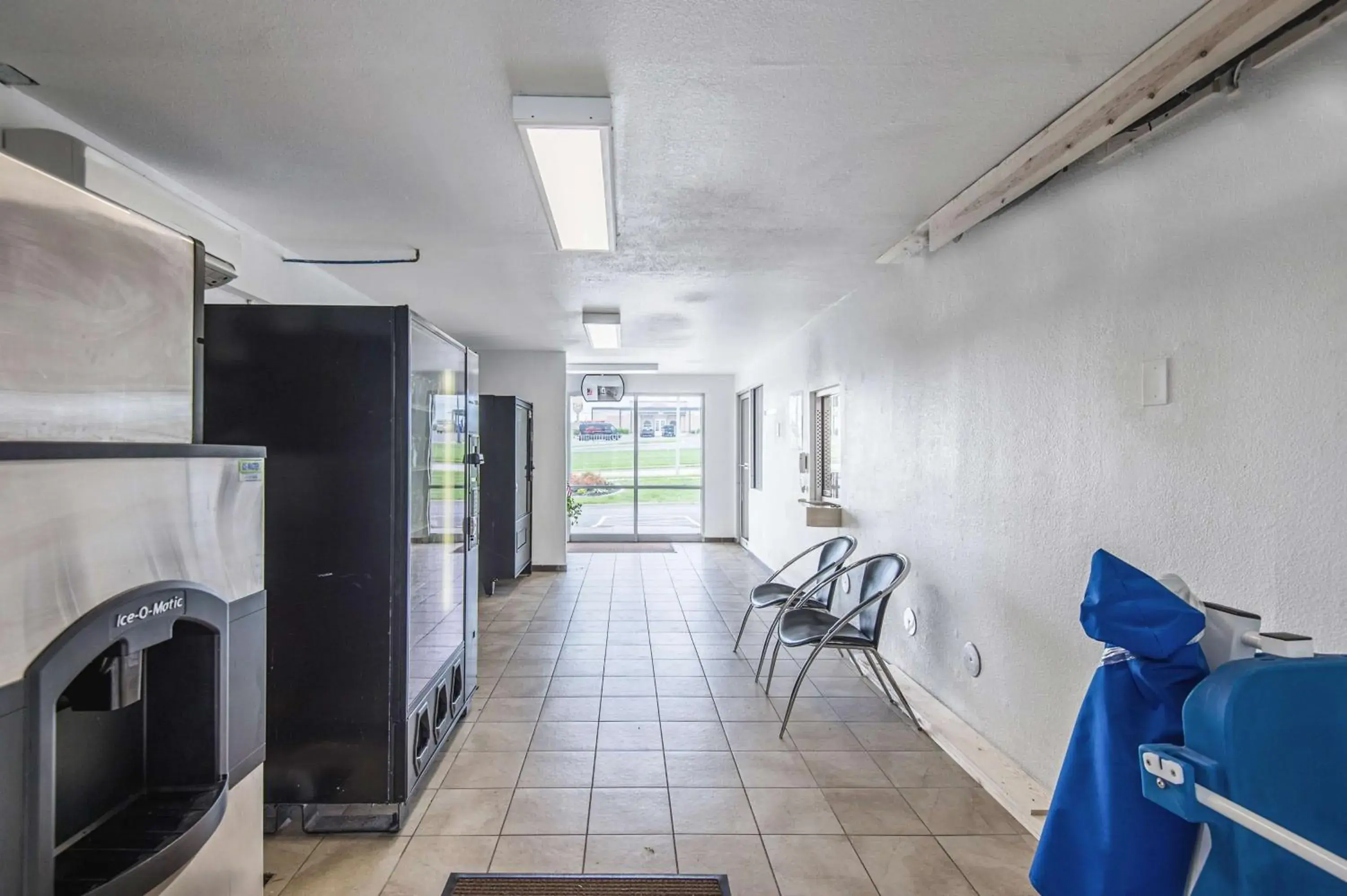 Property building in Motel 6-Kansas City, MO - Airport