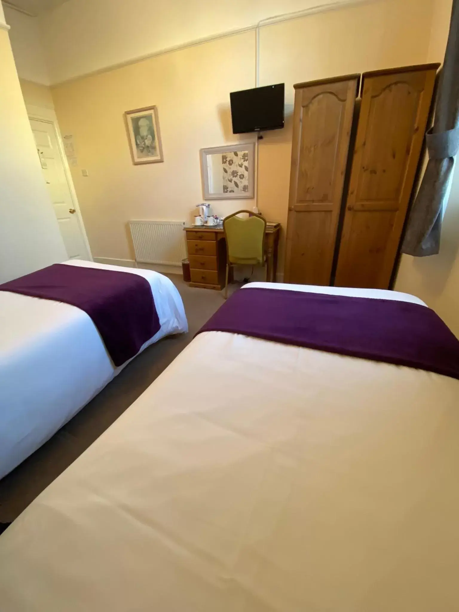 TV and multimedia, Bed in Paignton Court