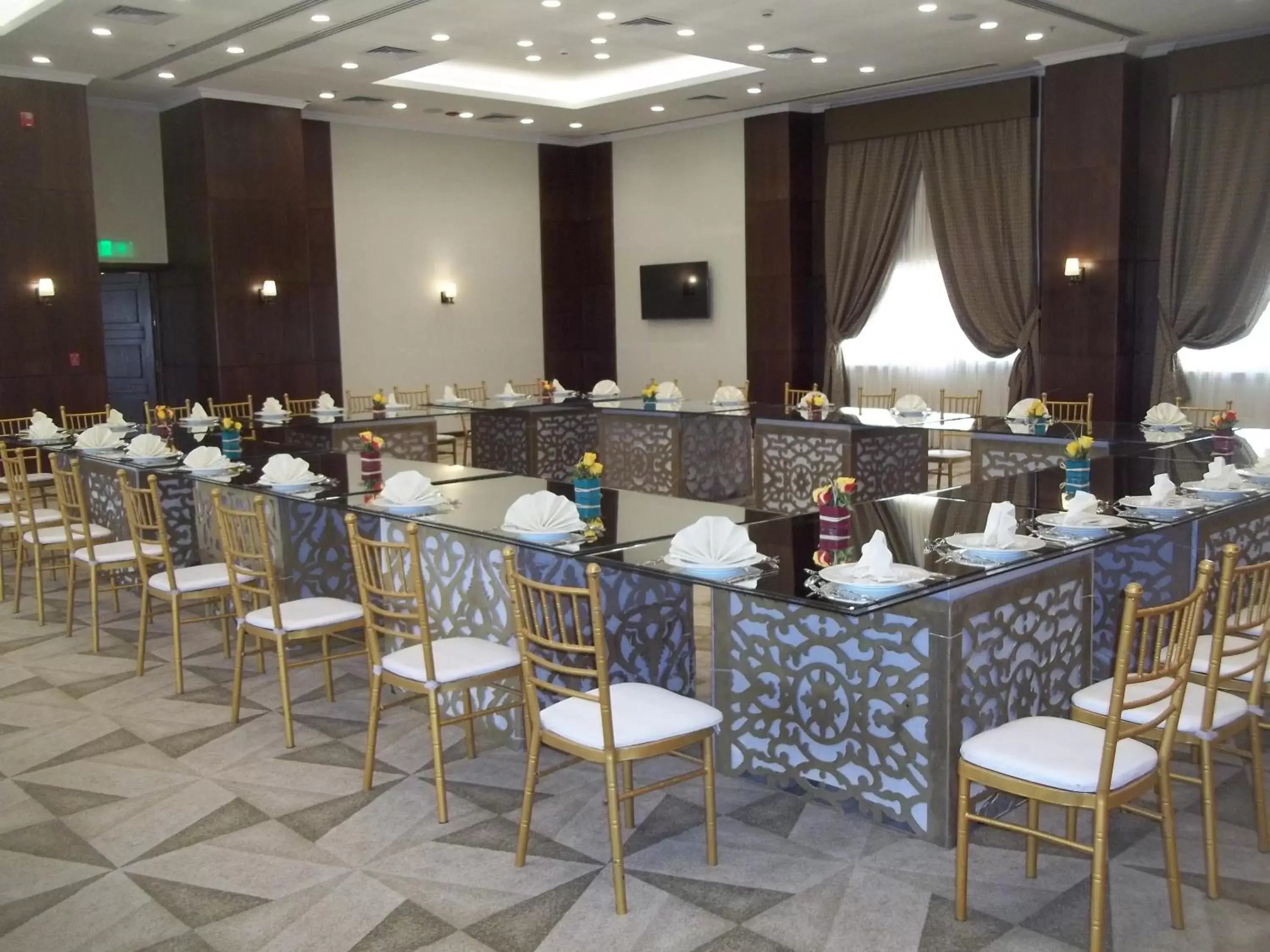 Meeting/conference room, Restaurant/Places to Eat in The Grand Plaza Hotel Smouha