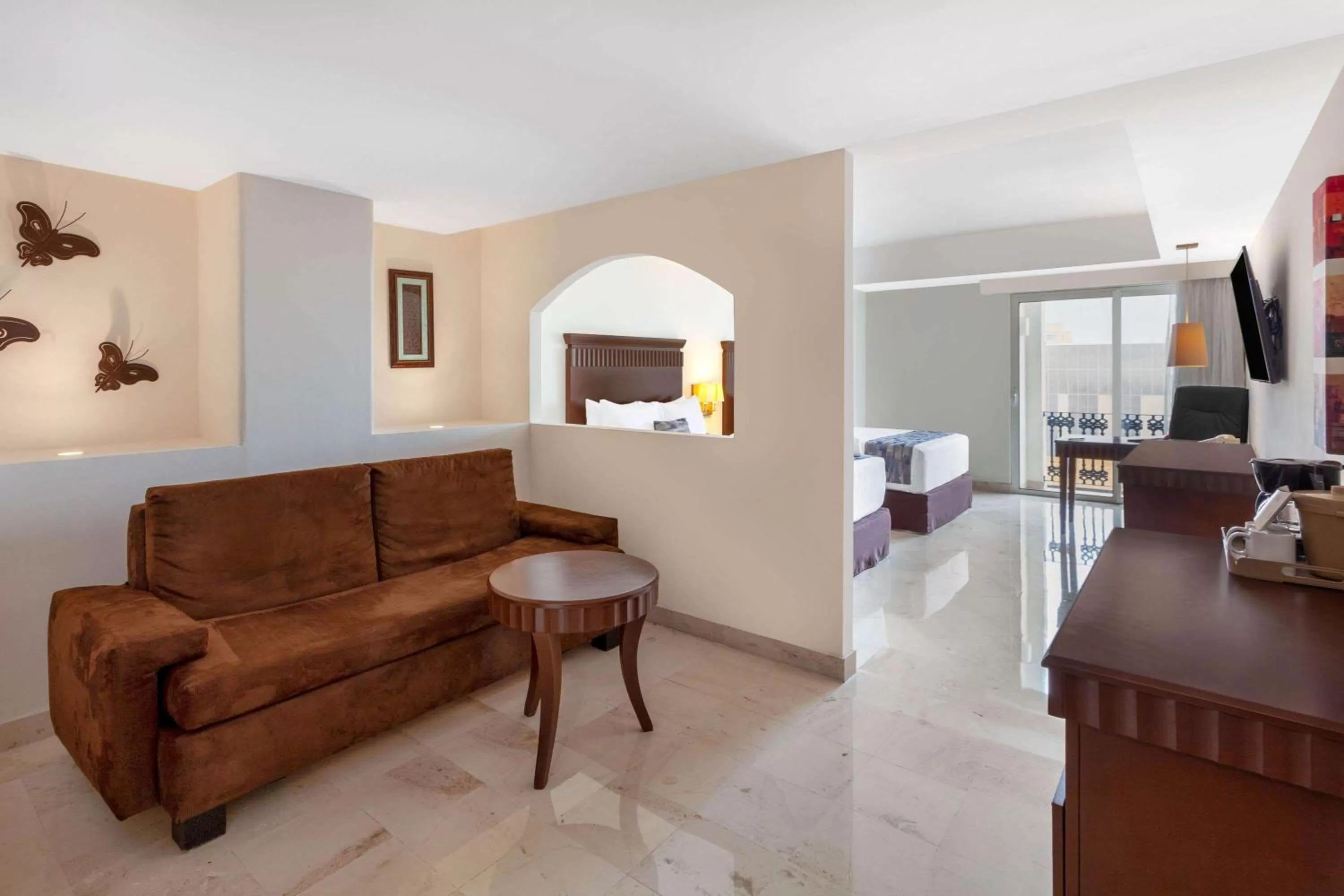 Photo of the whole room in Ramada Plaza by Wyndham Veracruz Boca del Rio