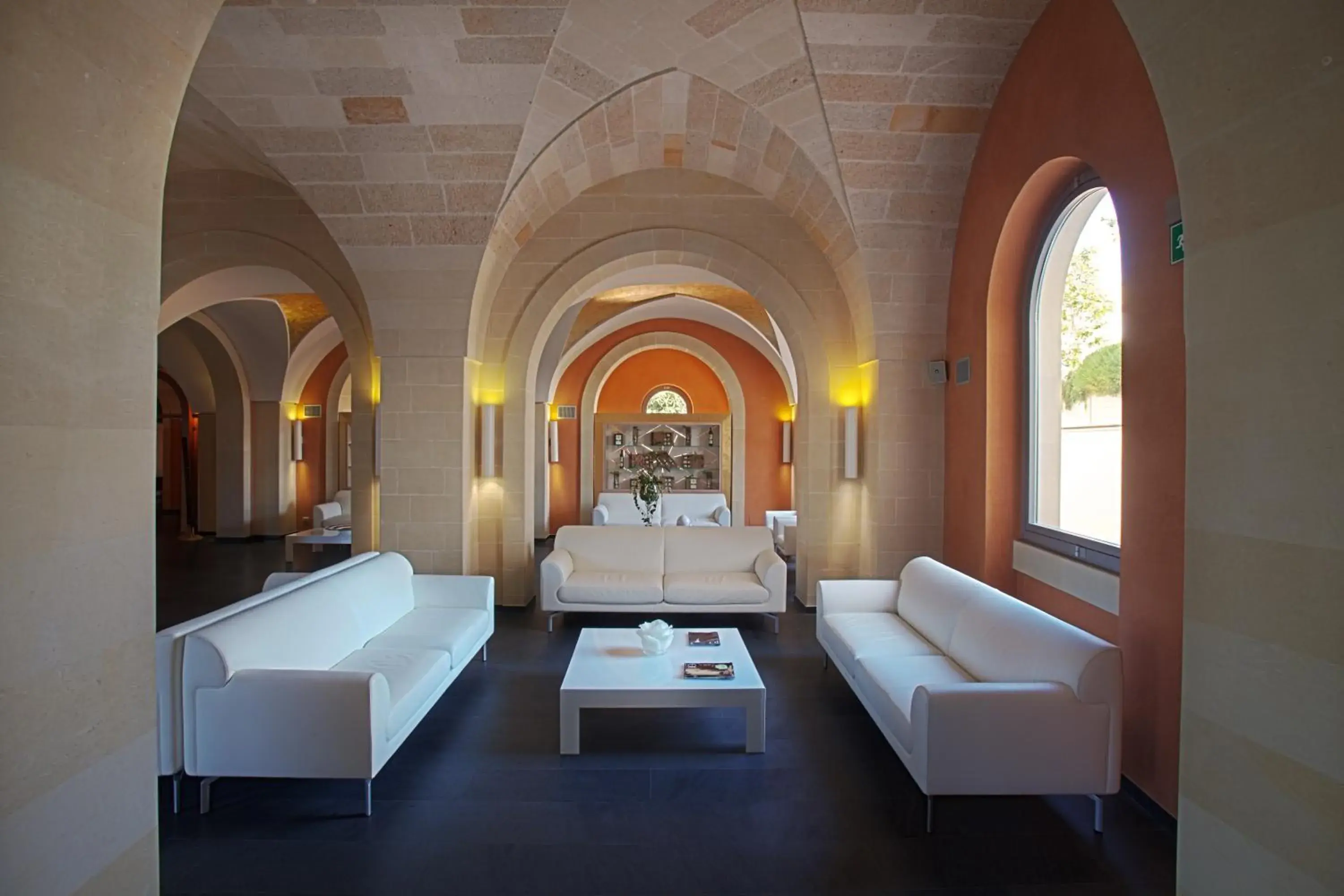 Lounge or bar, Bed in Arthotel & Park Lecce Lounge or bar, Bed in Arthotel & Park Lecce