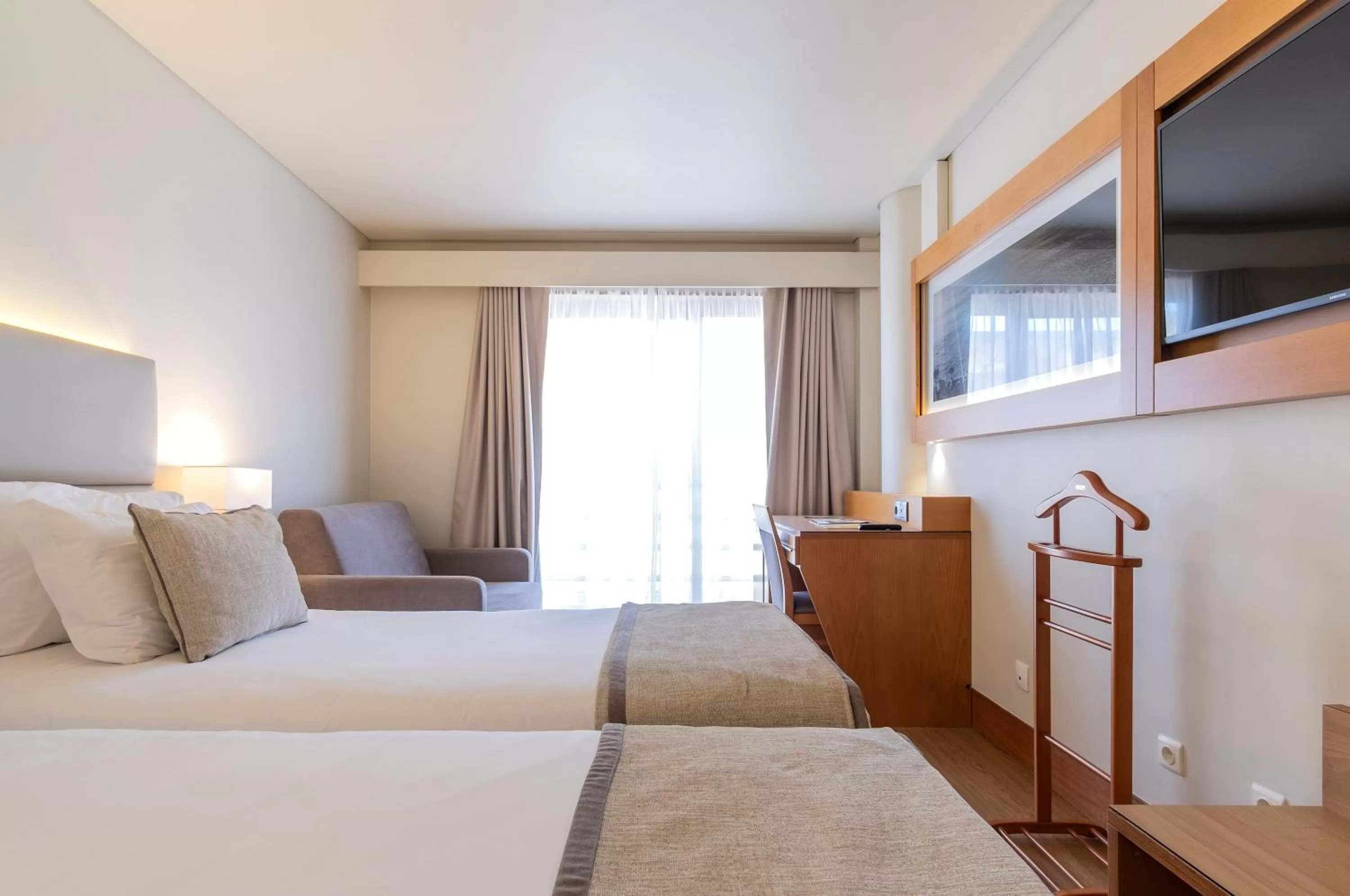 Photo of the whole room, Bed in The Azoriani Boutique, Ascend Hotel Collection