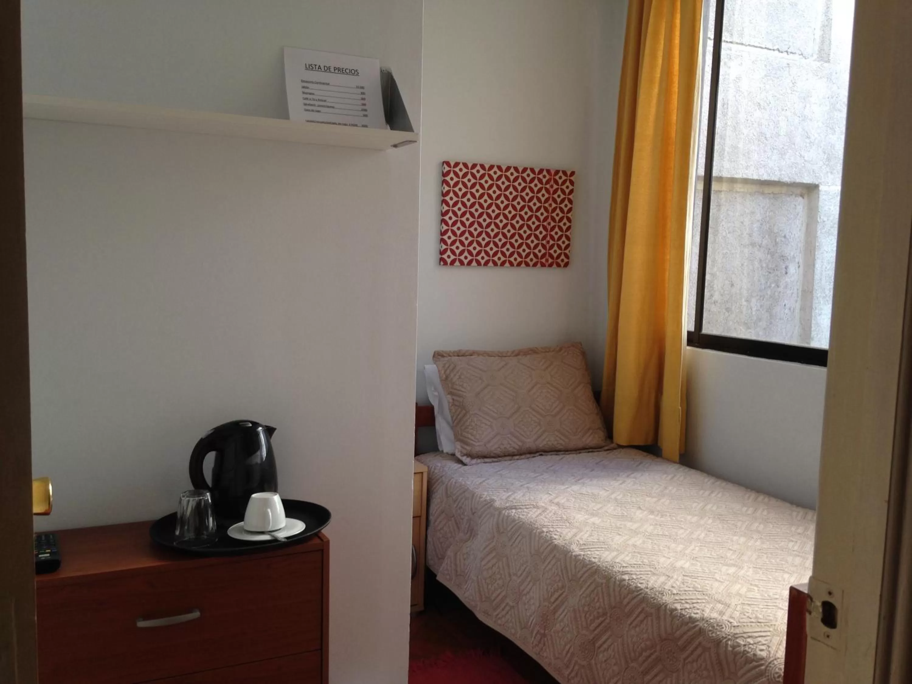 Standard Single Room with Shared Bathroom in Residencial Universitaria