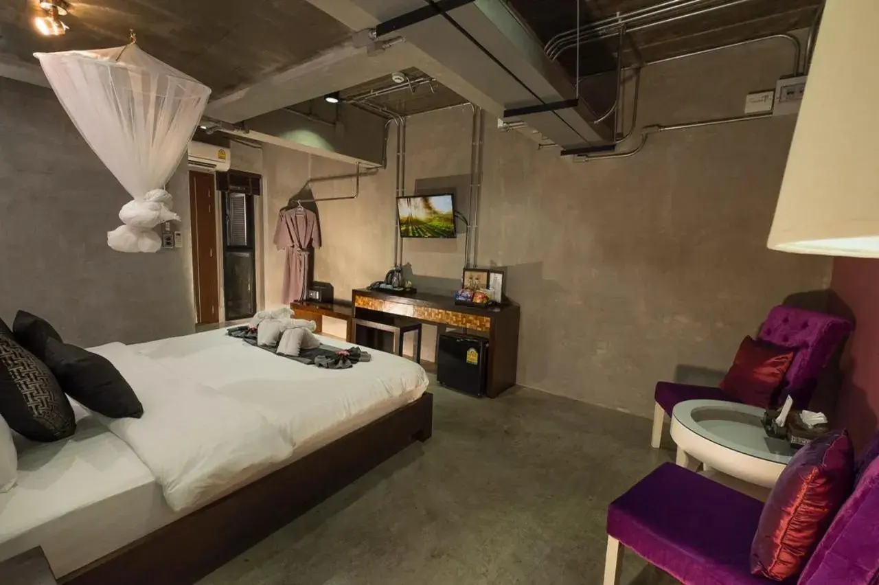 Bedroom in Thapae Loft Hotel (SHA Certified)