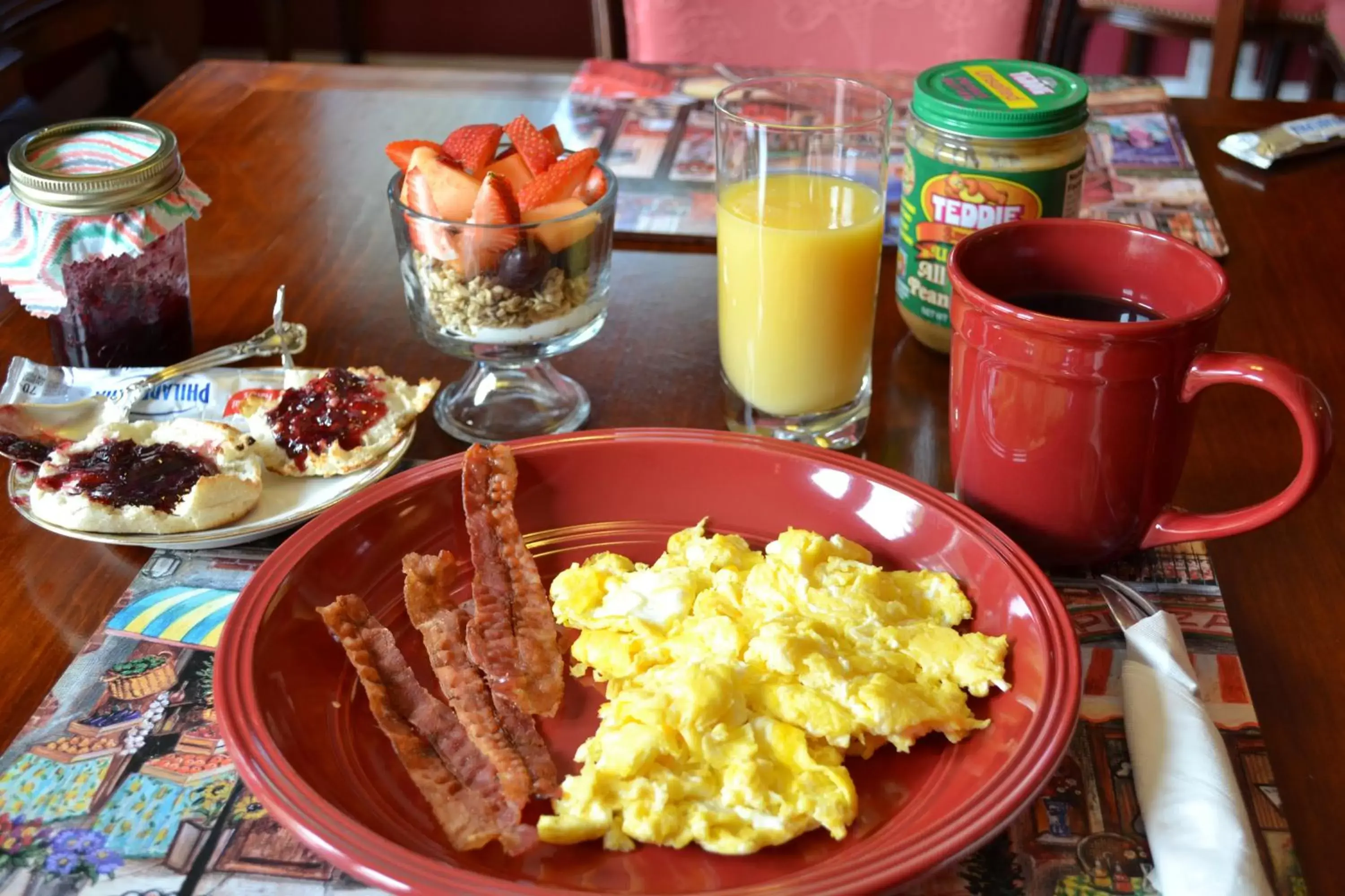 Breakfast in Mountain Treasure Bed and Breakfast