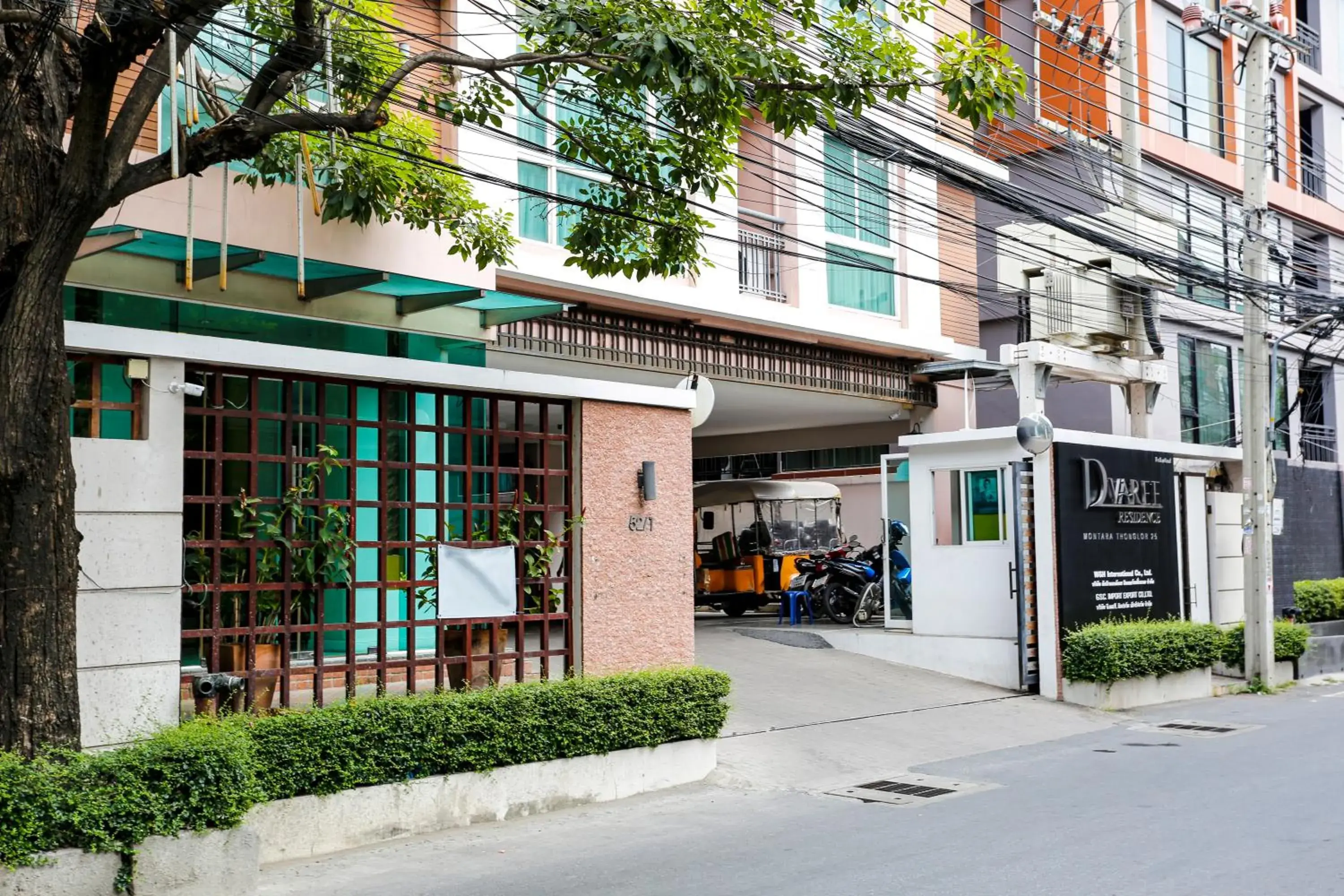 Facade/entrance, Property Building in D Varee Residence Montara Thonglor 25