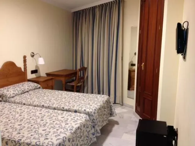 Photo of the whole room, Bed in Hotel La Española