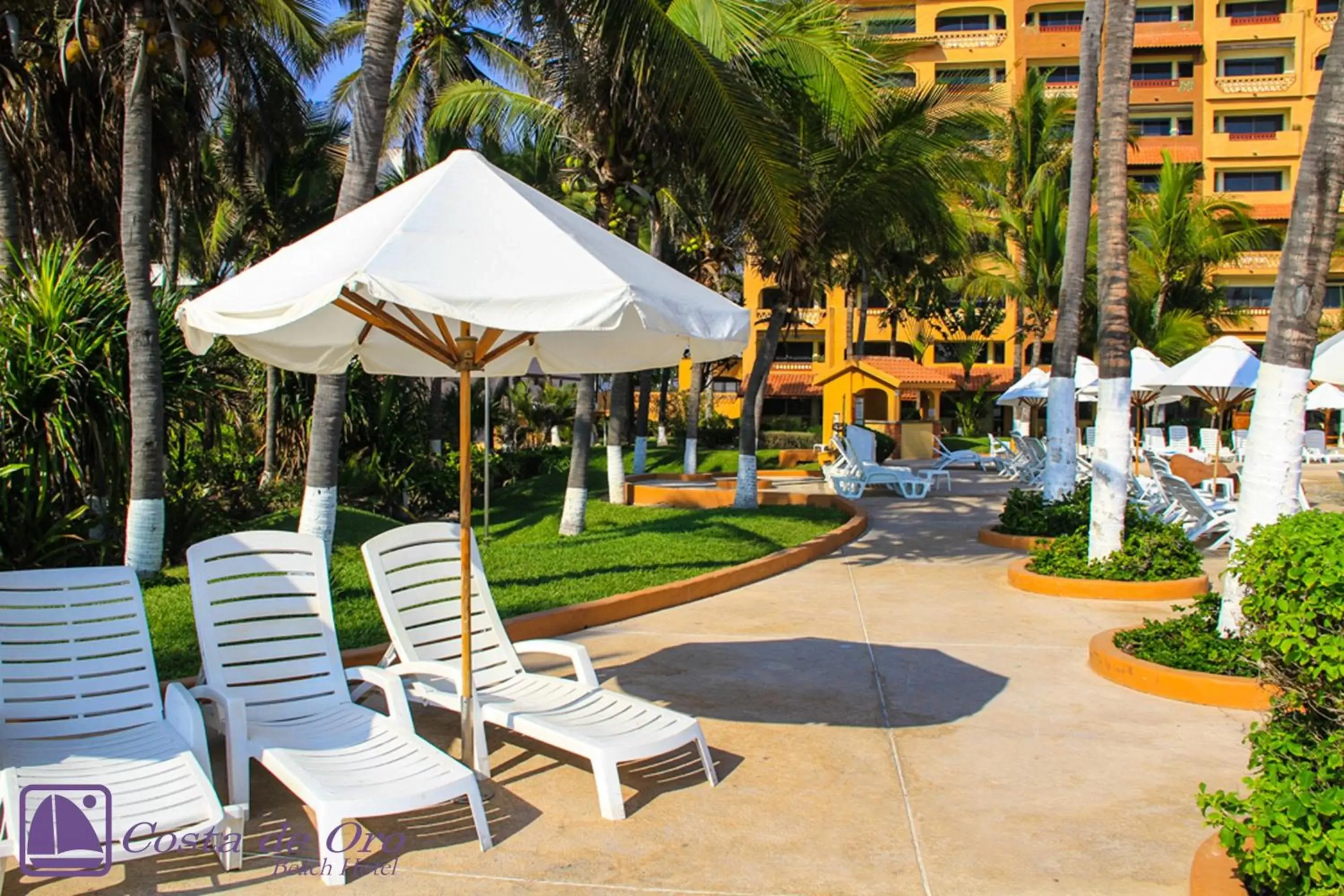 Balcony/Terrace in Costa de Oro Beach Hotel