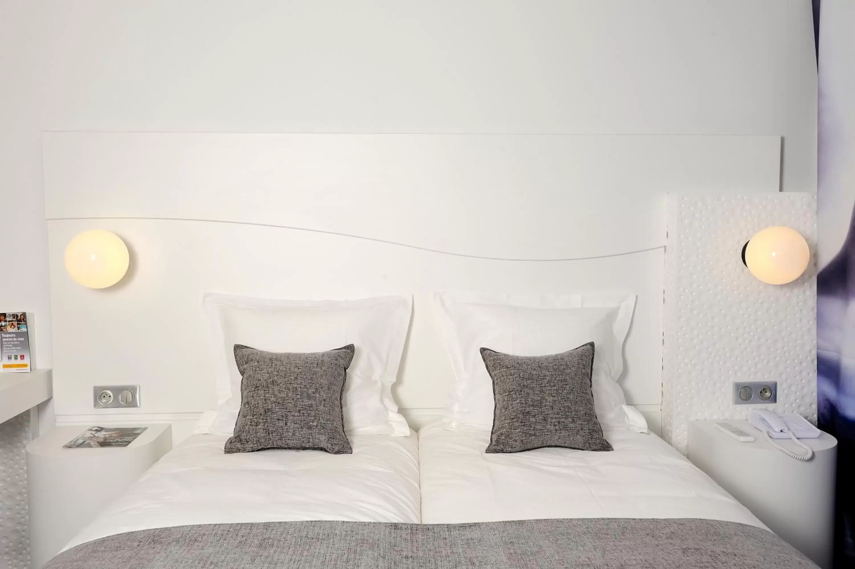 Bedroom, Bed in Kyriad Prestige Perpignan Centre del Mon