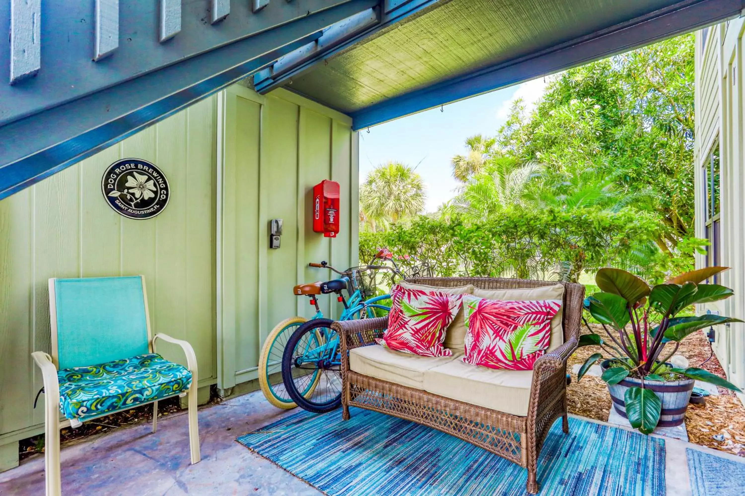 Seating Area in Clipper Cabana Beachwalk Condo