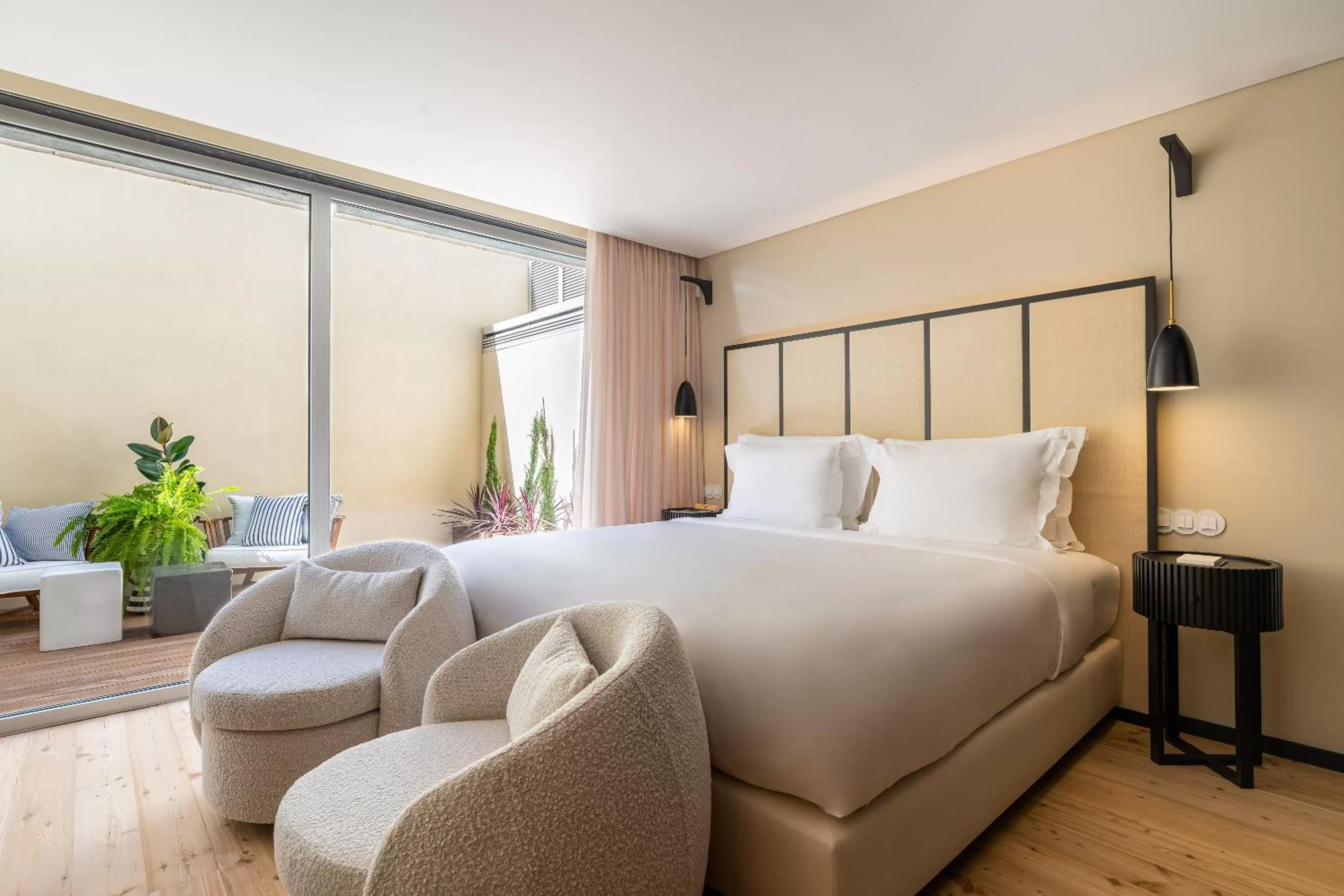 Bedroom, Bed in Artsy Cascais