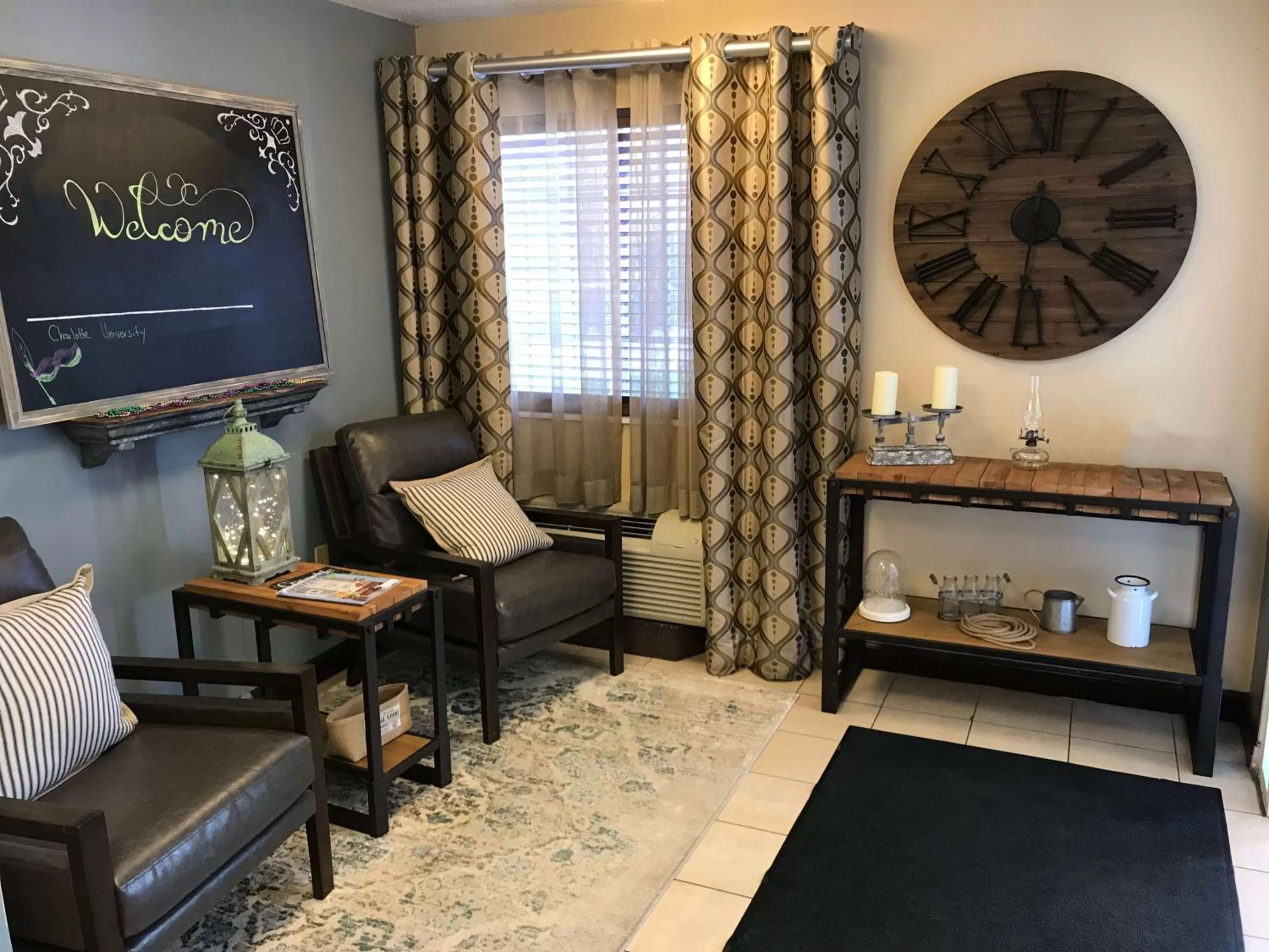 Lobby or reception in Sonesta Simply Suites Charlotte University