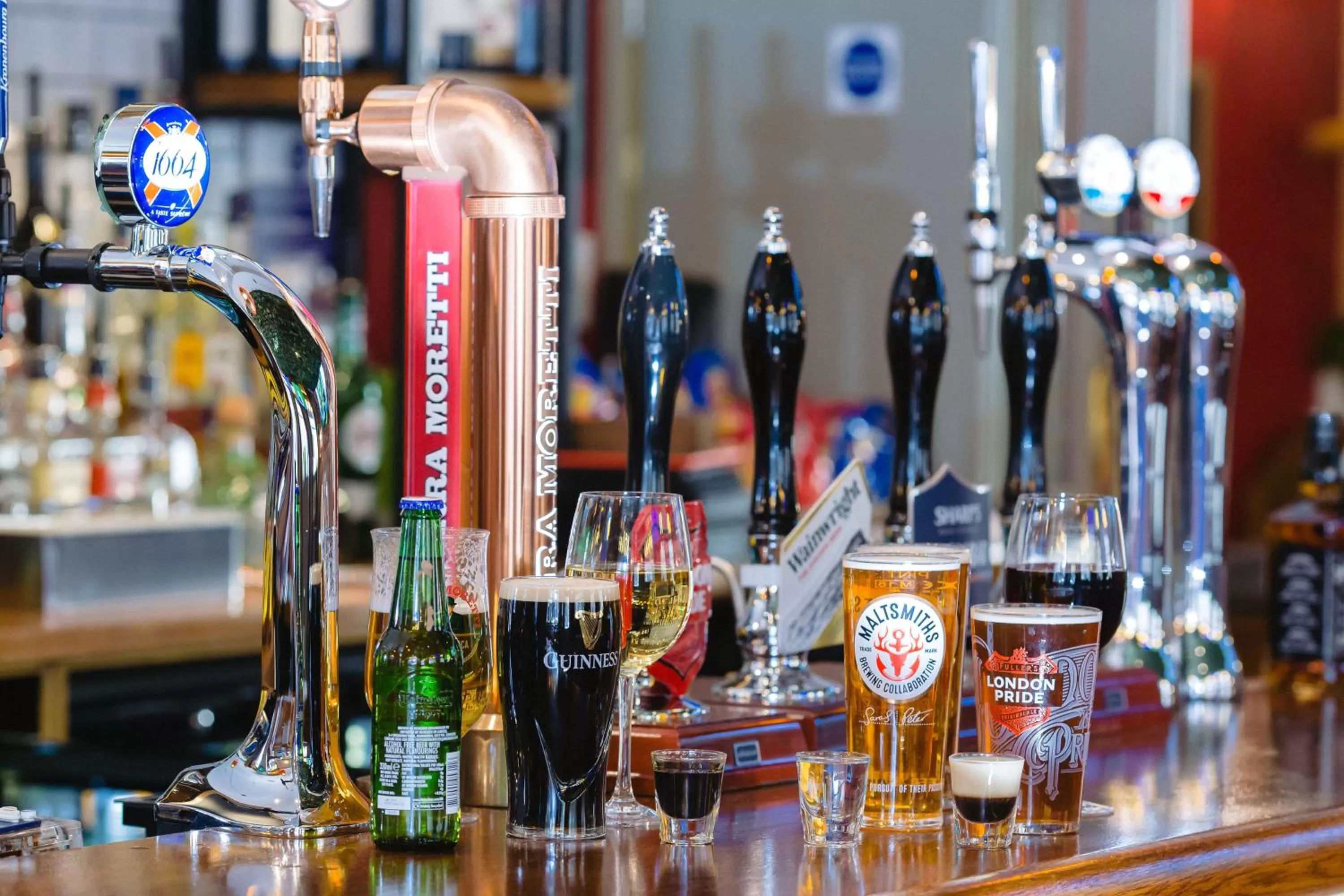 Lounge or bar in The Griffin Belle Hotel Vauxhall