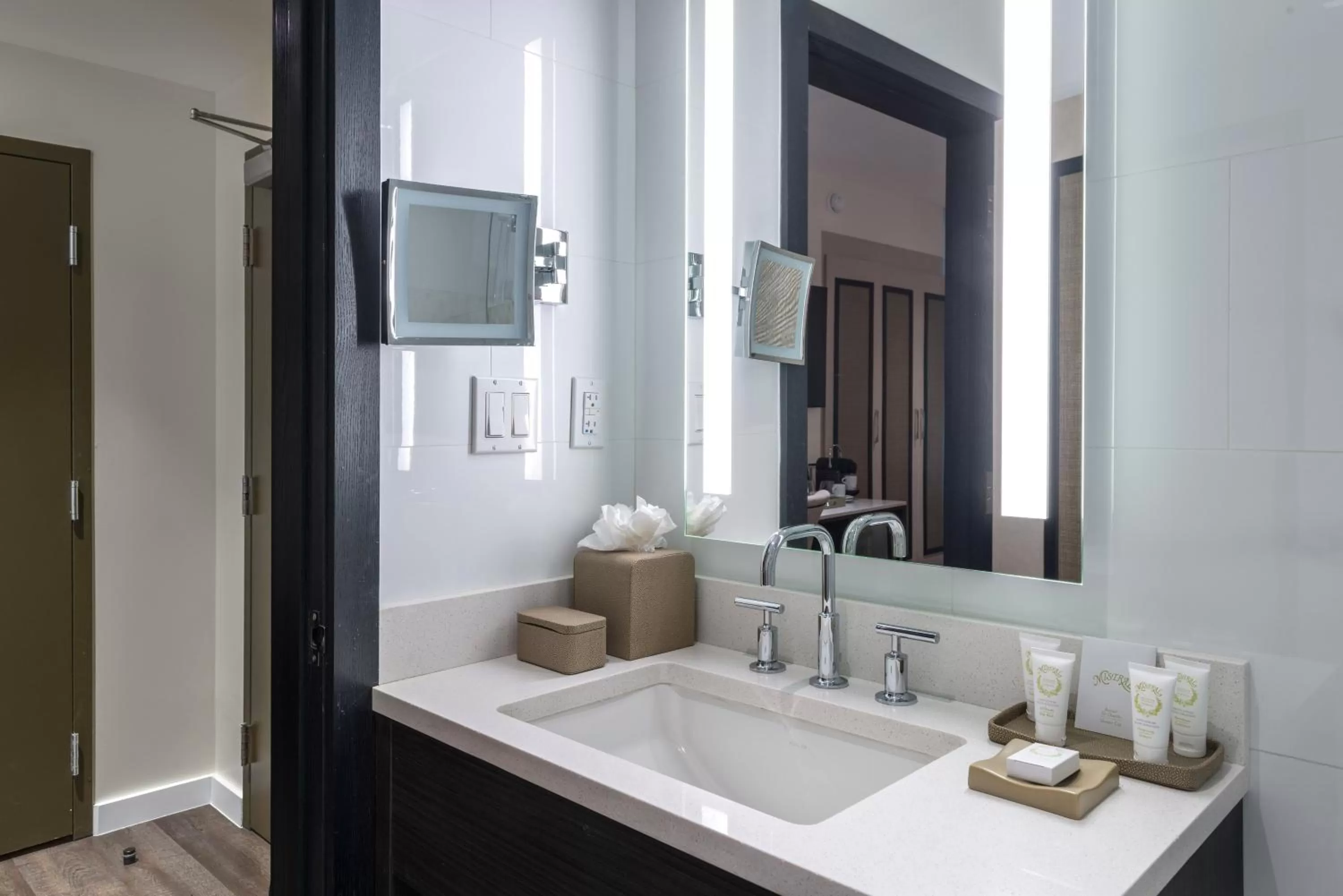 Bathroom in The Marlin Hotel