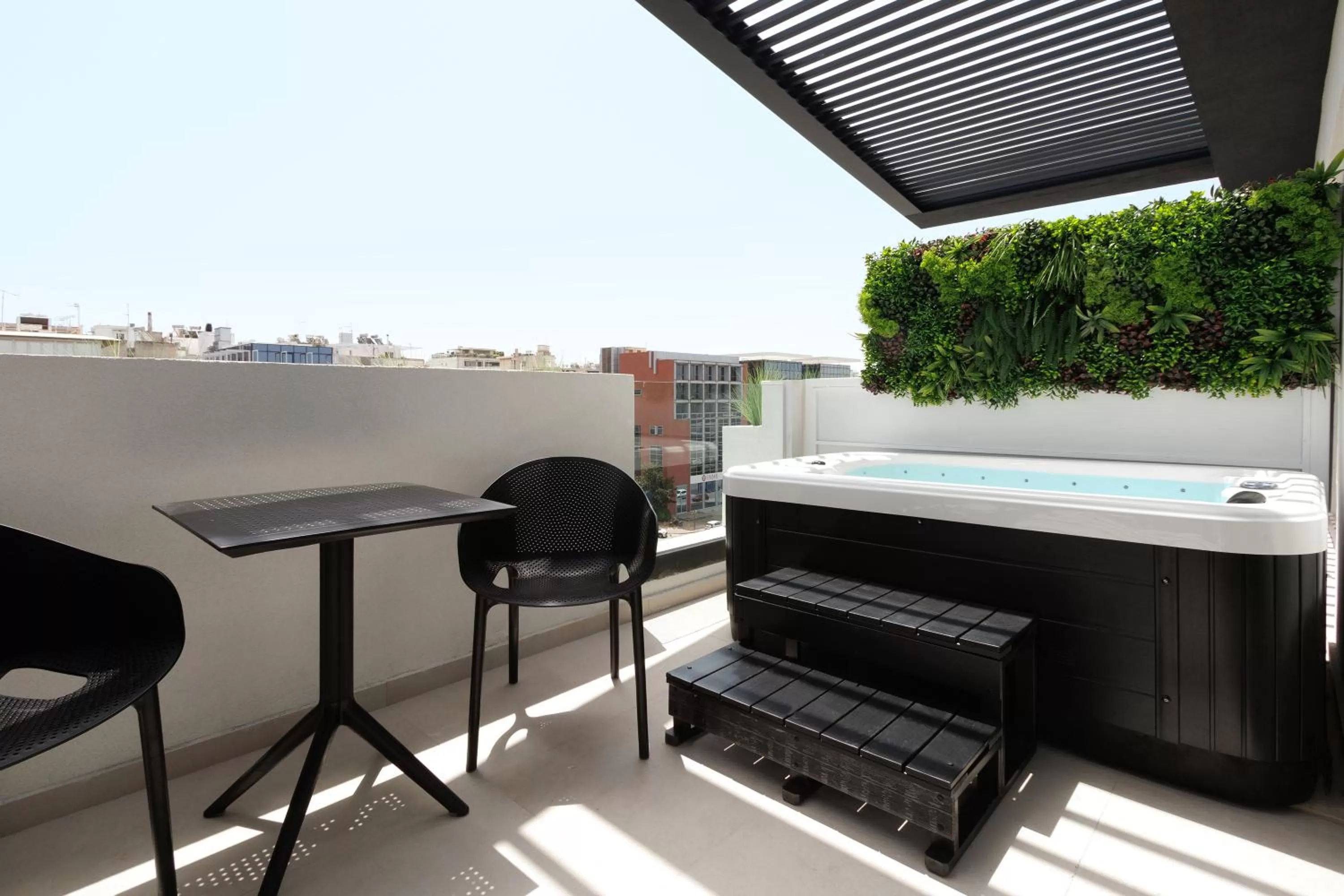 Hot Tub in Hilton Garden Inn Athens Syggrou Avenue