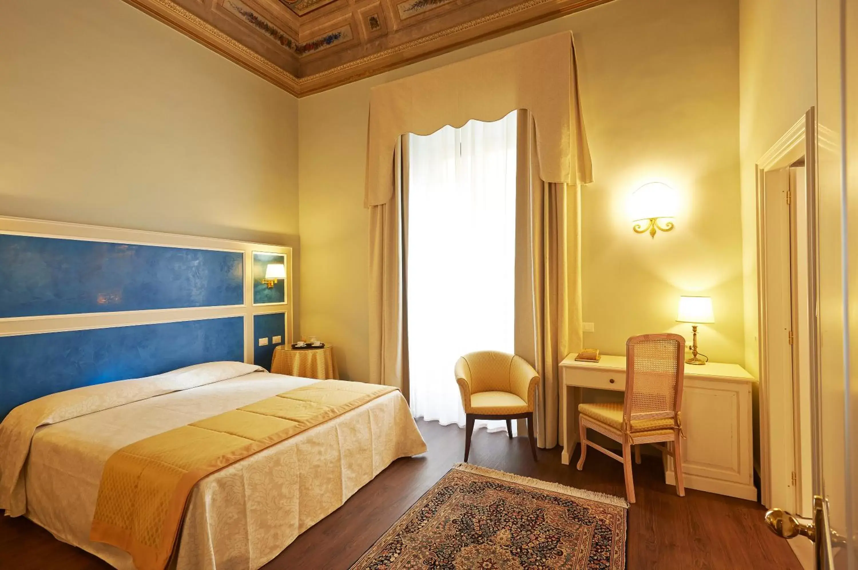 Balcony/Terrace, Bed in Hotel Firenze Capitale