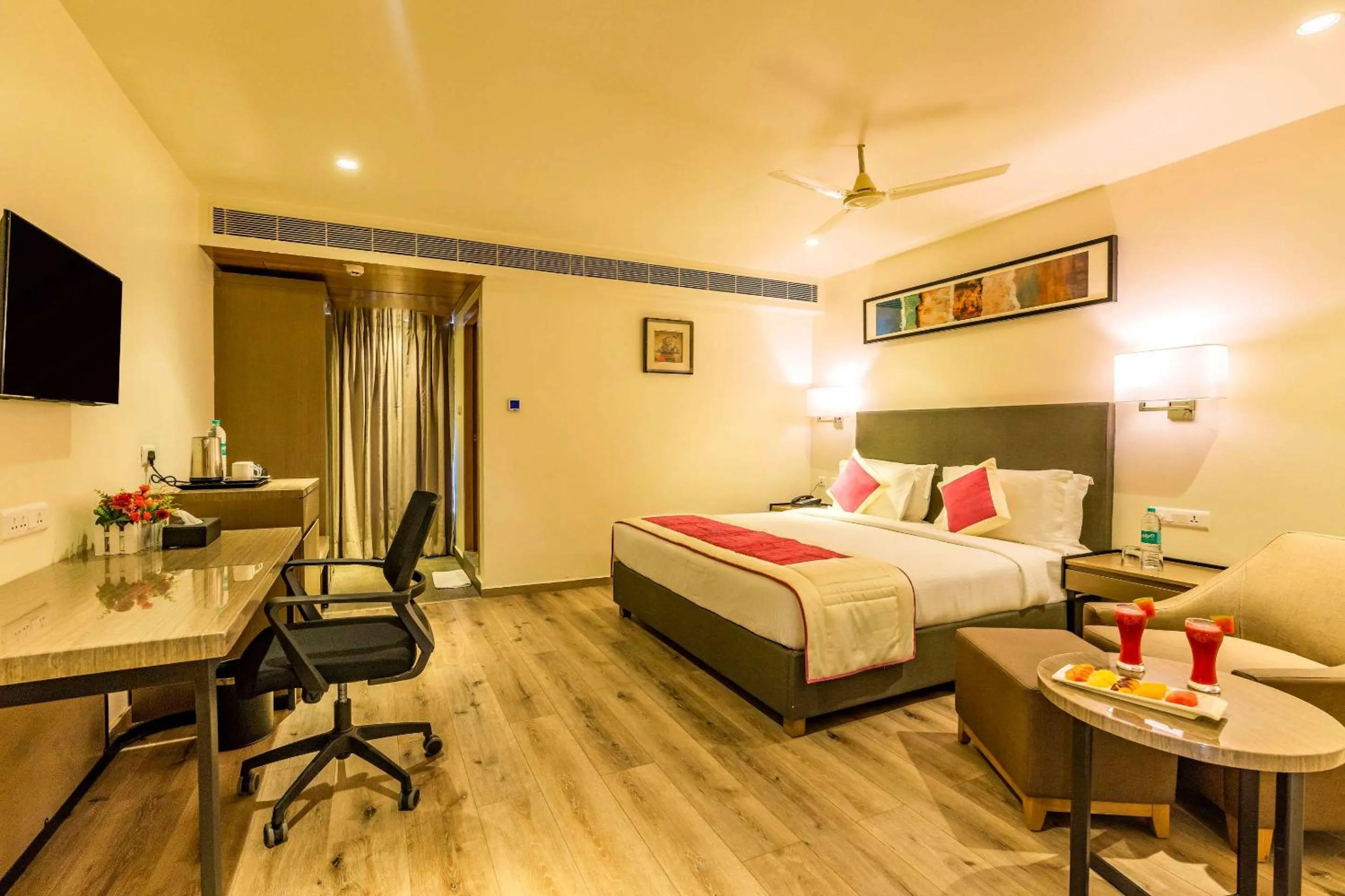 Bedroom, Bed in Quality Inn Ramachandra
