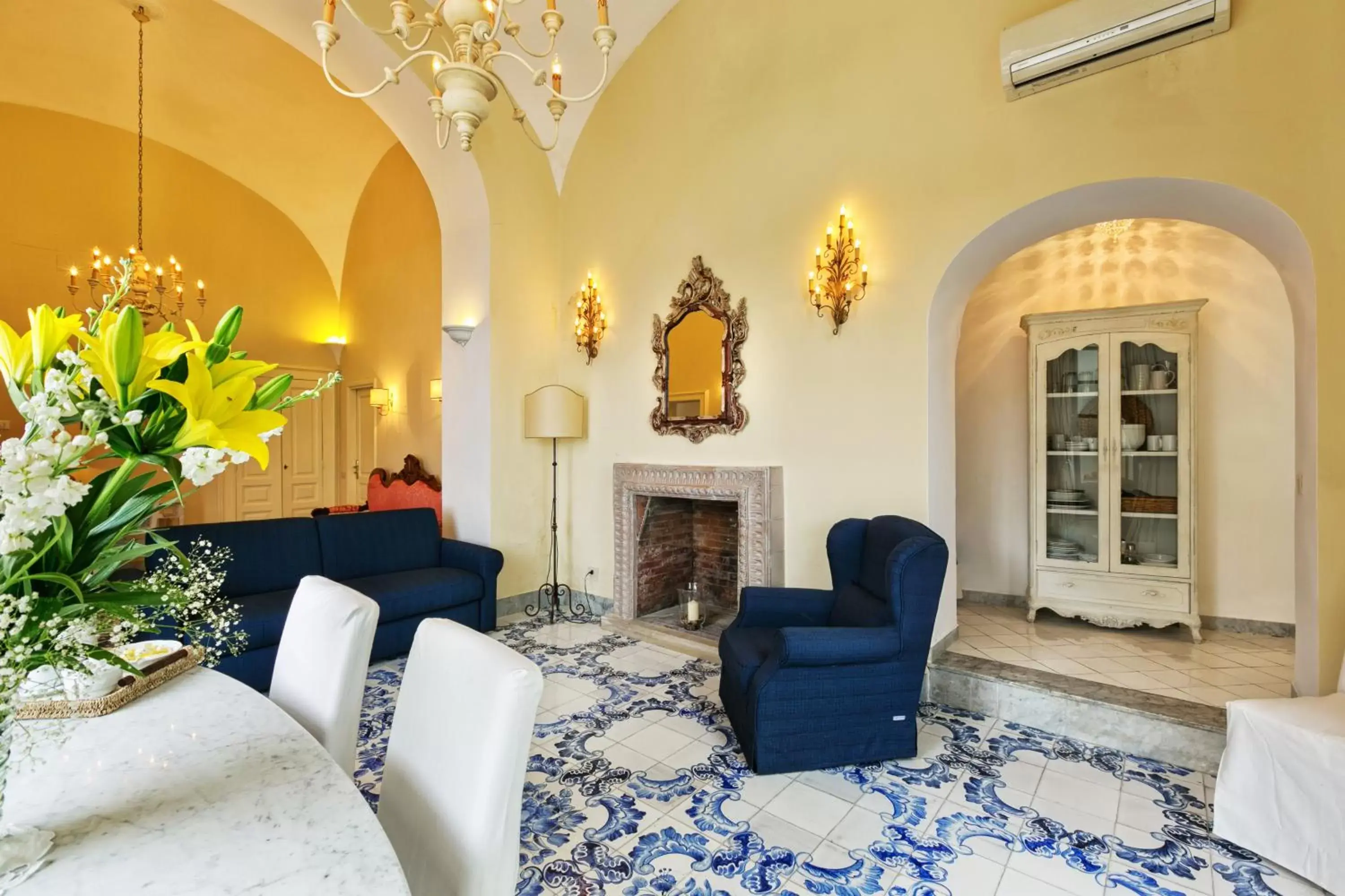 Living room, Seating Area in Palazzo Margherita