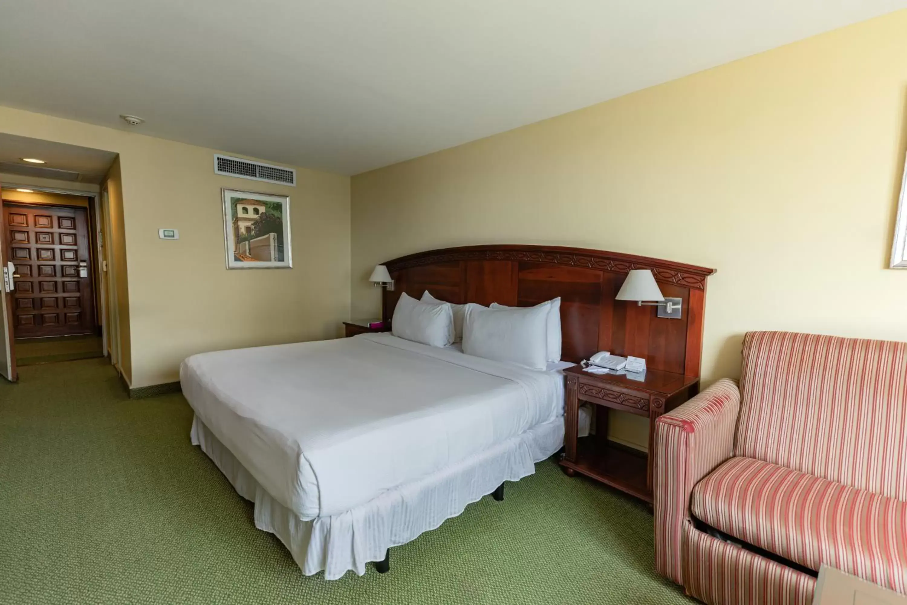 Bedroom, Bed in Dominican Fiesta Hotel & Casino