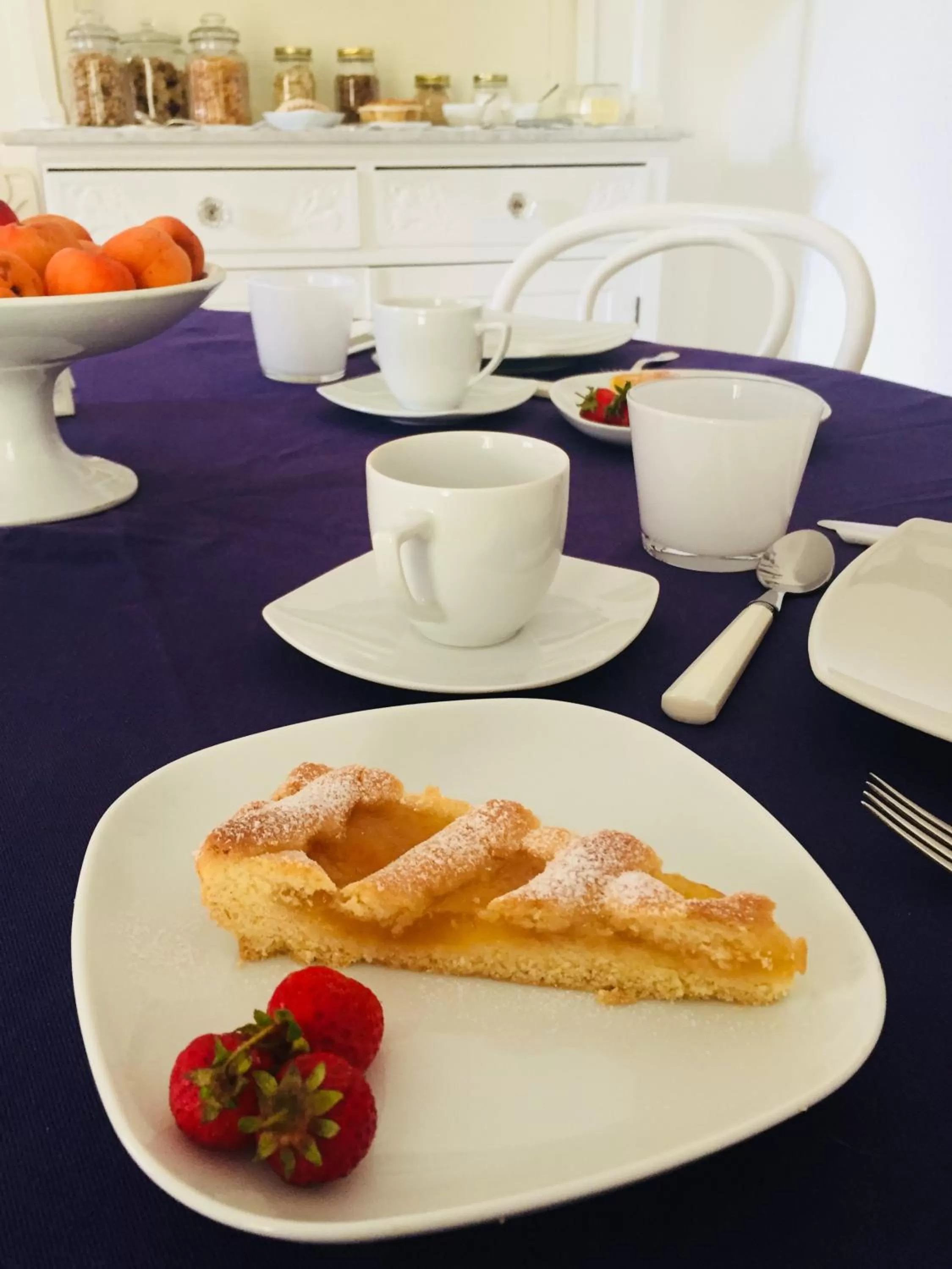 Breakfast in Bianko EcoChic & L'Angolo di Levante