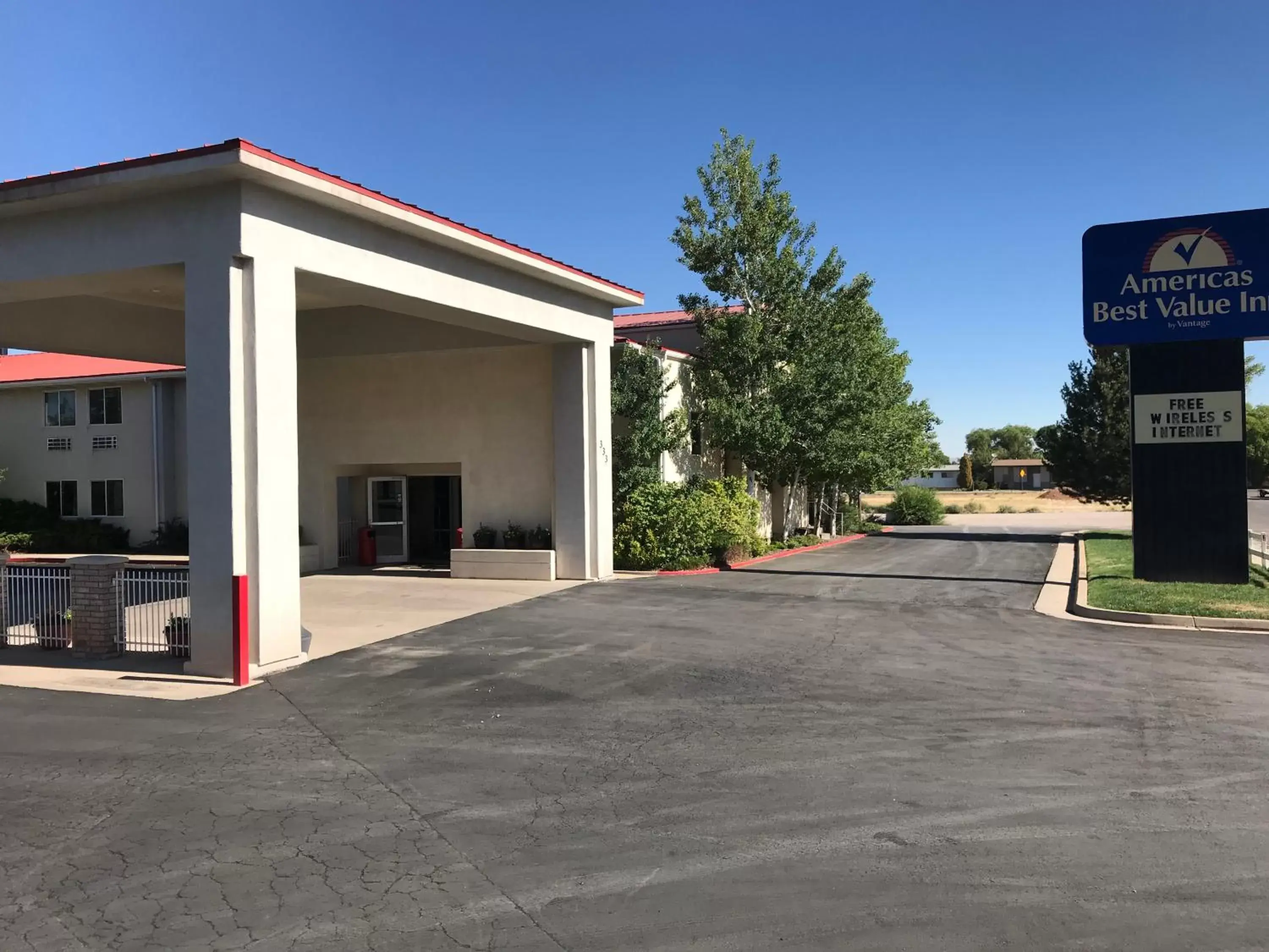 Property Building in Americas Best Value Inn Cedar City