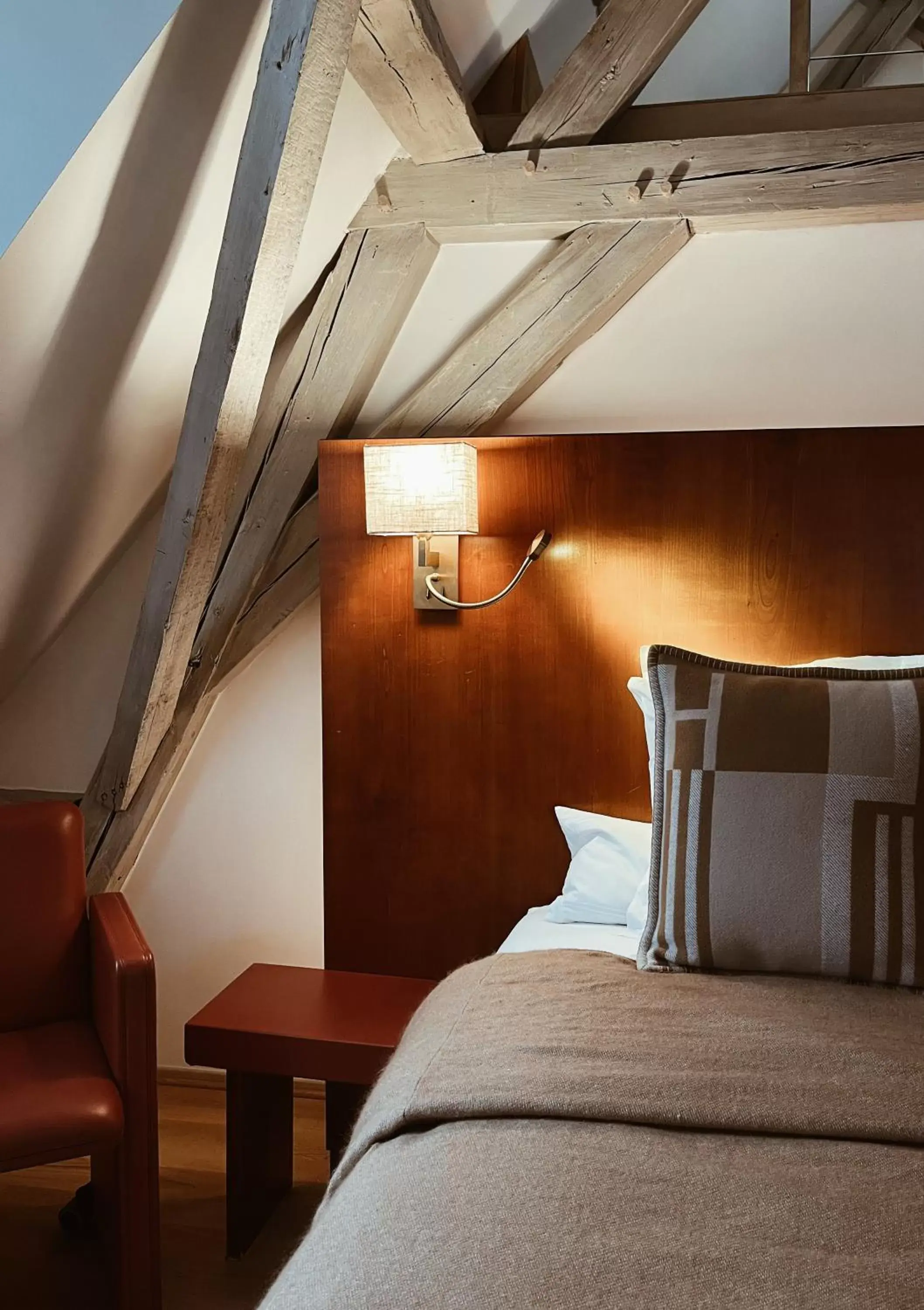 Bed in Hotel Van Cleef