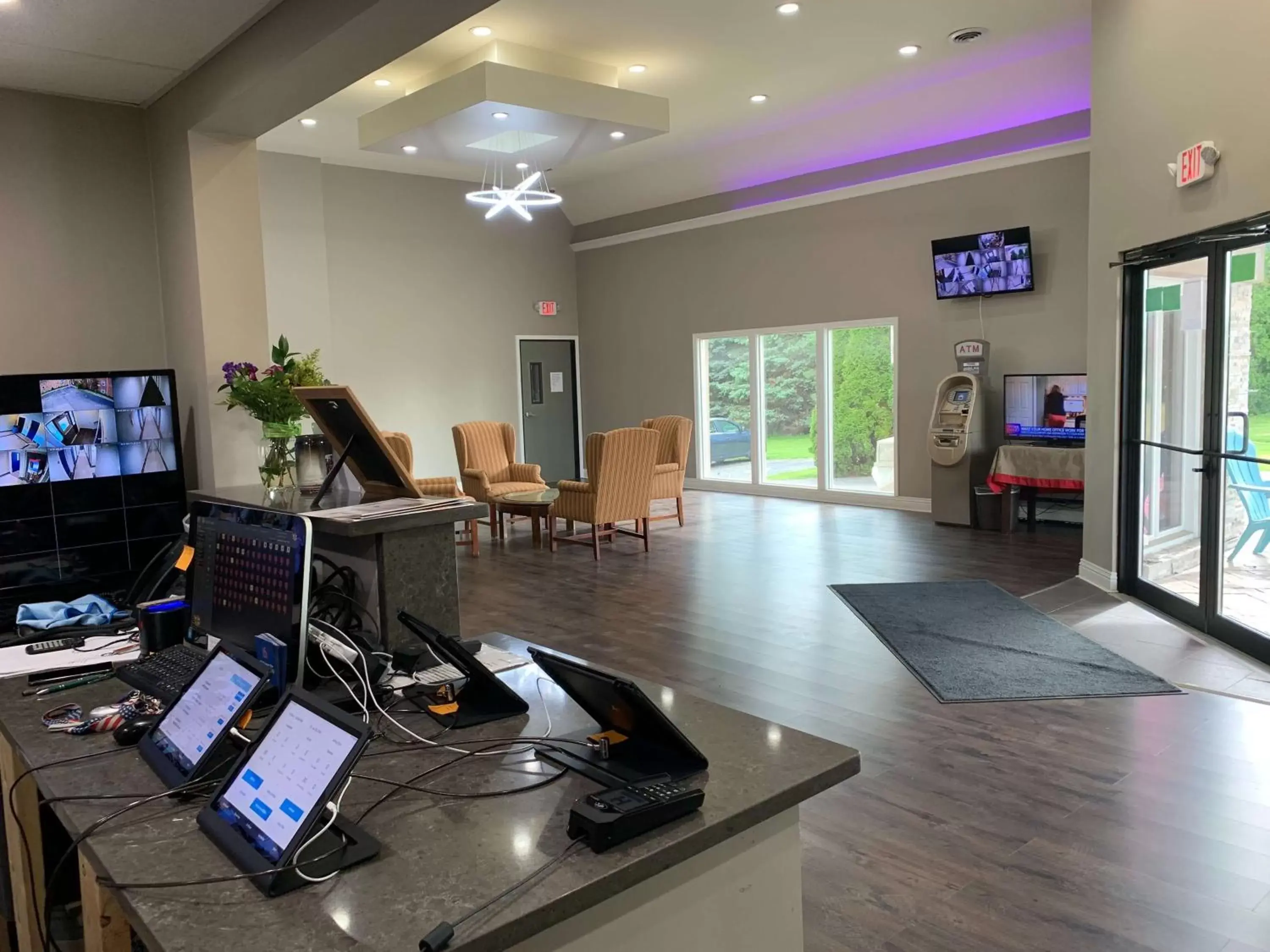 Lobby or reception in Studio 6 Rockford