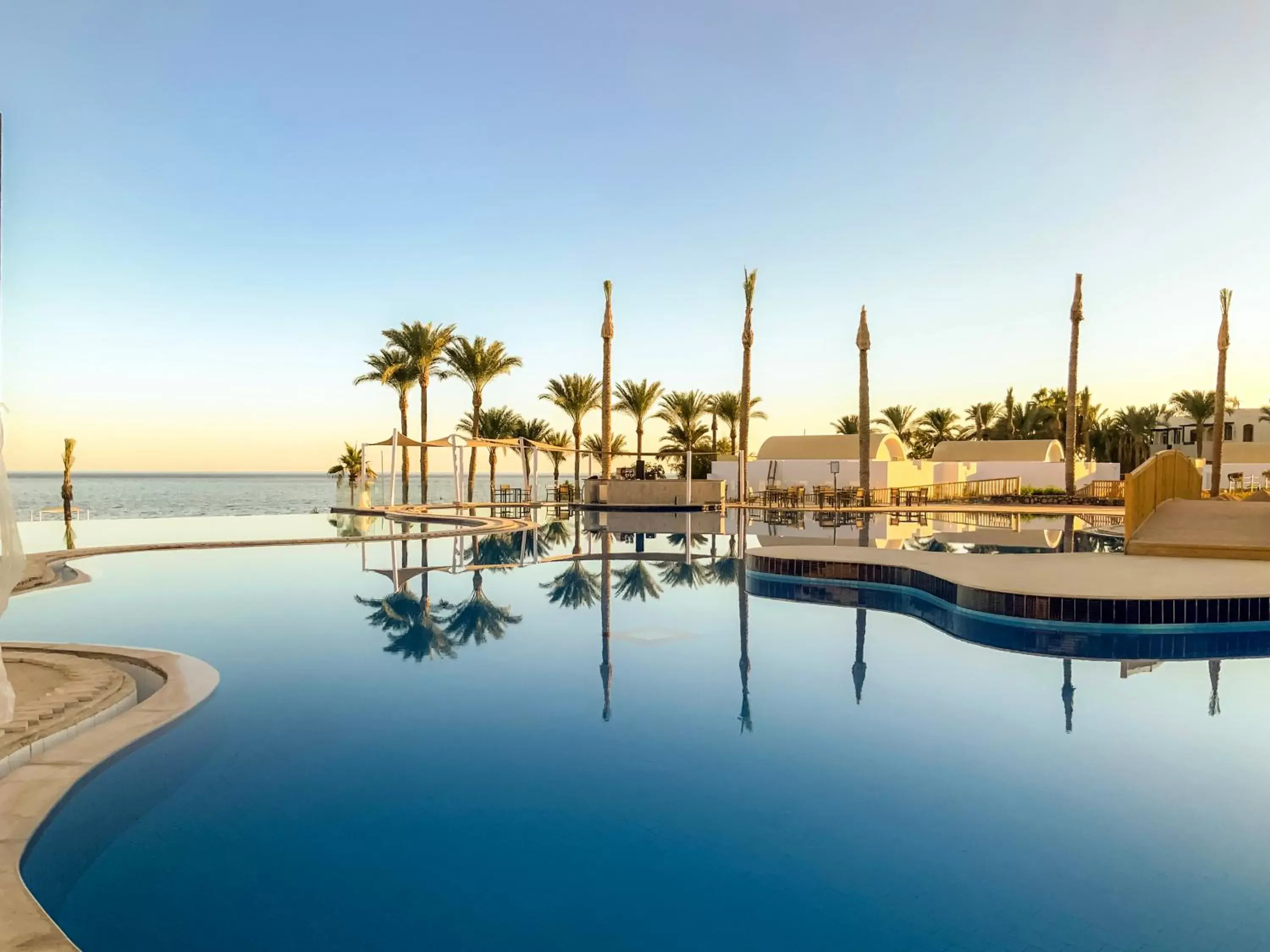 Swimming Pool in Sunrise Diamond Beach Resort -Grand Select
