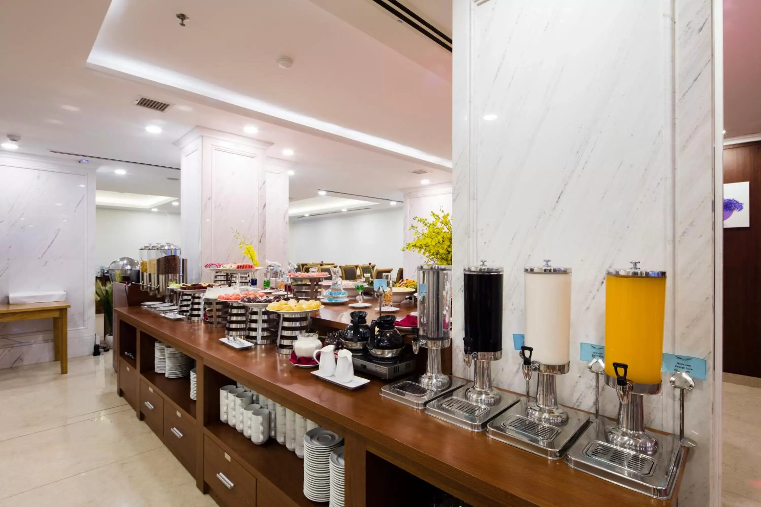 Restaurant/places to eat in Apus Hotel Restaurant/places to eat in Apus Hotel