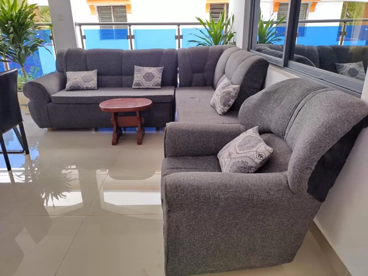 Seating area in 6 Park Retreat