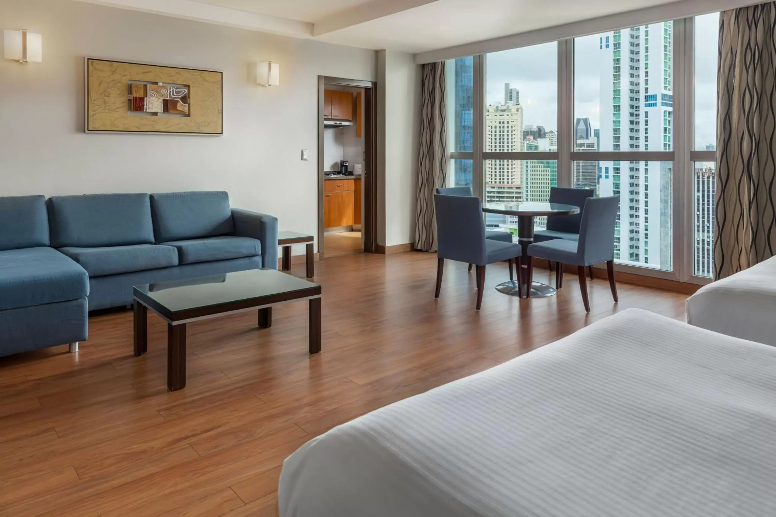 Living room, Seating Area in Marriott Executive Apartments Panama City, Finisterre